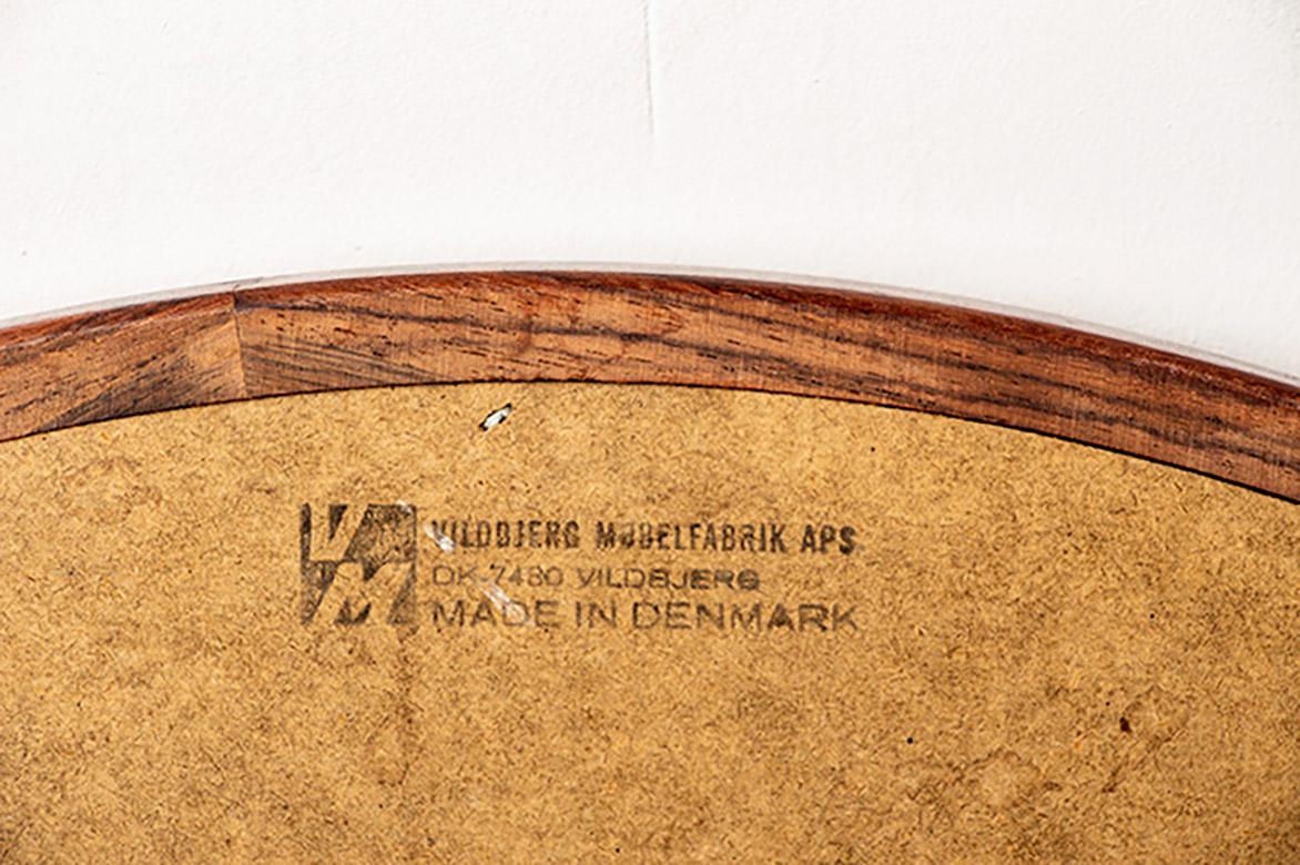 Grande specchio rotondo in palissandro danese di Vildbjerg Mobelfabrik 1960. in vendita 8