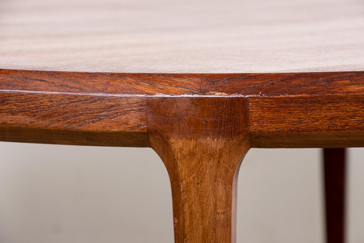 Großer runder dänischer Teakholz-Couchtisch Modell 283, Johannes Andersen/CFC Silkeborg. im Angebot 3
