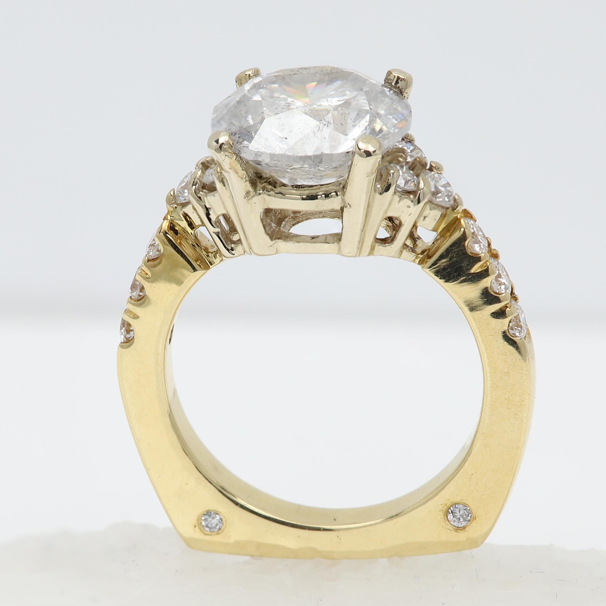 Large Round Diamond Ring 4.07 Carat Natural Stones 18 Karat Engagement Ring For Sale 4