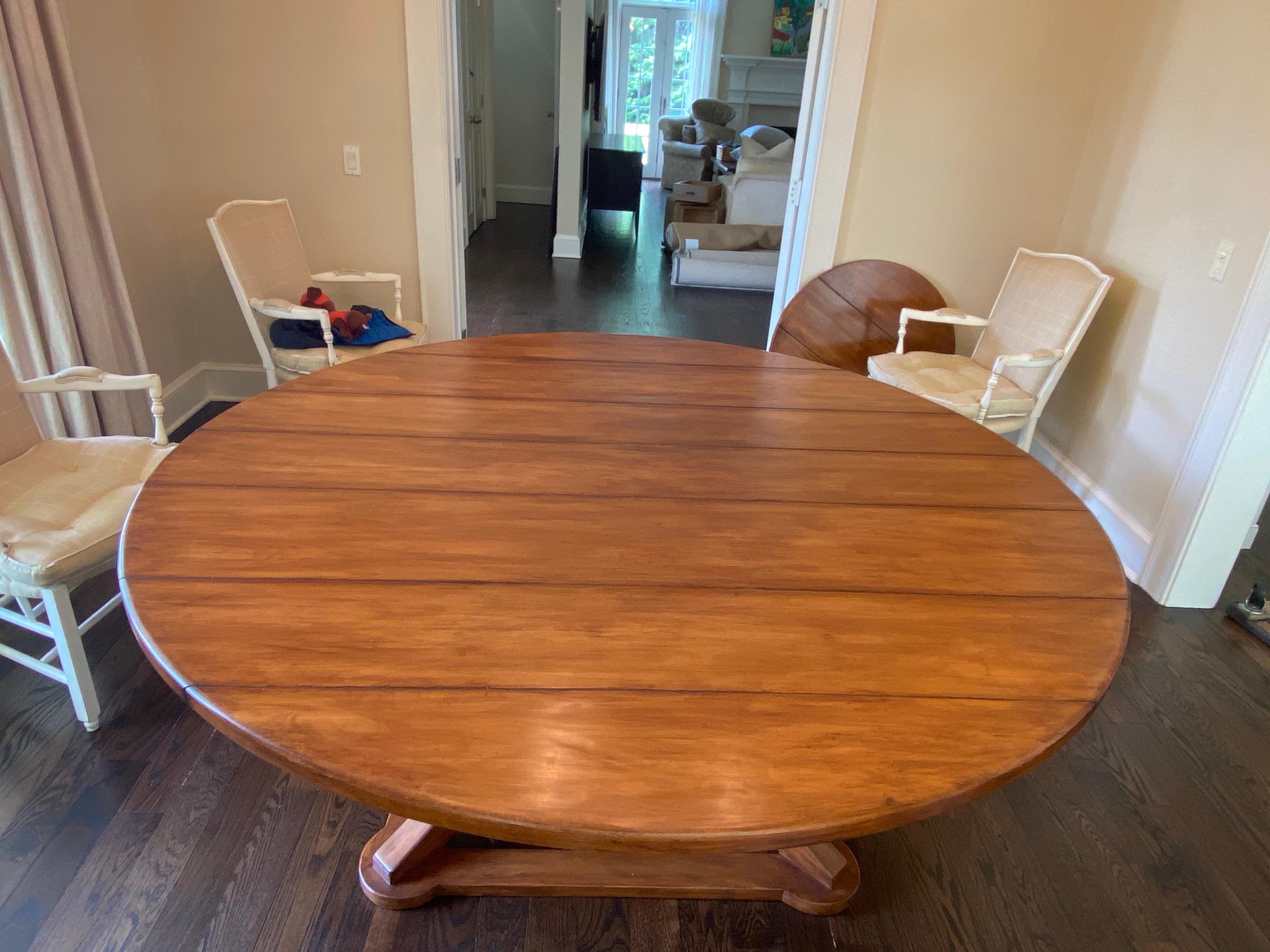 large circle dining table