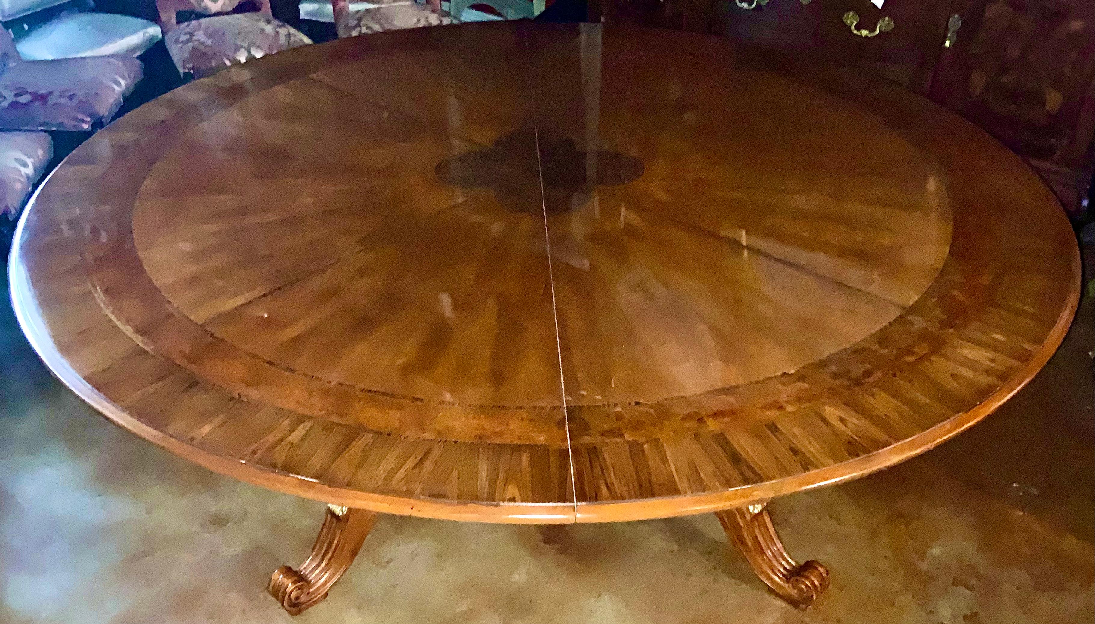 20th Century Large Round Dining Table in Neoclassical Style with Inlay, Walnut