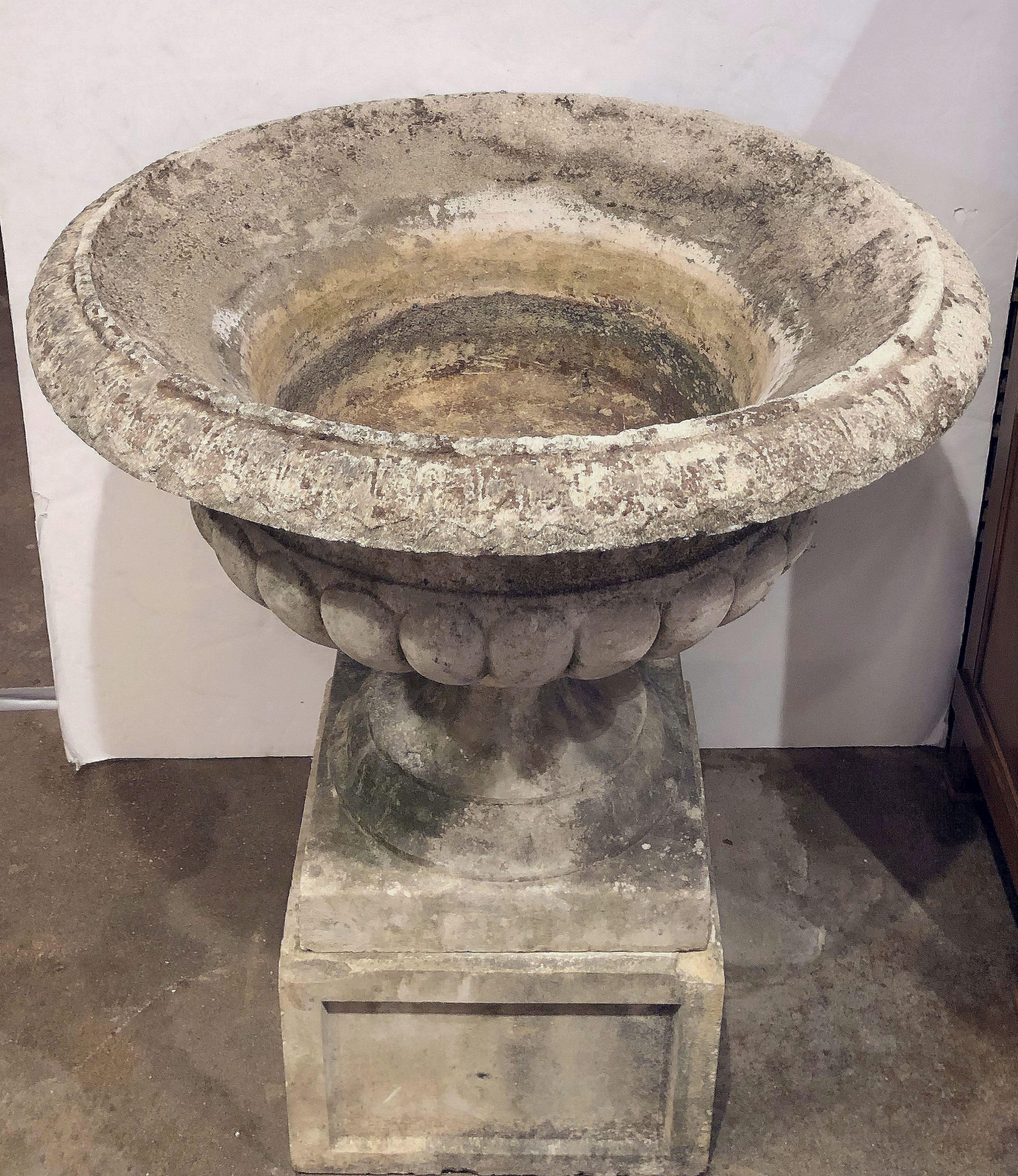 Large Round English Garden Stone Planter or Urn on Square Plinth In Good Condition In Austin, TX