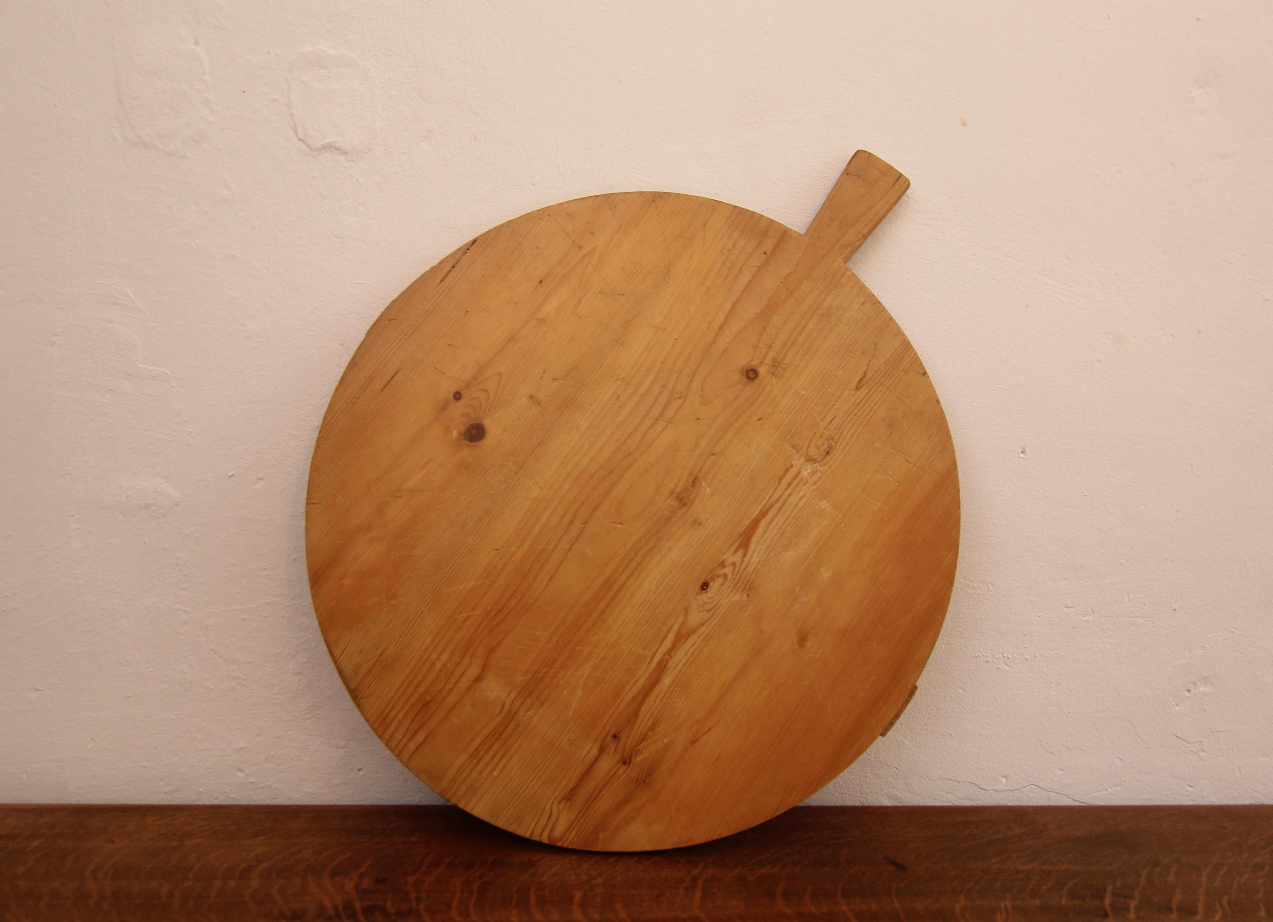 Large Round German Wooden Cutting or Serving Board For Sale 4