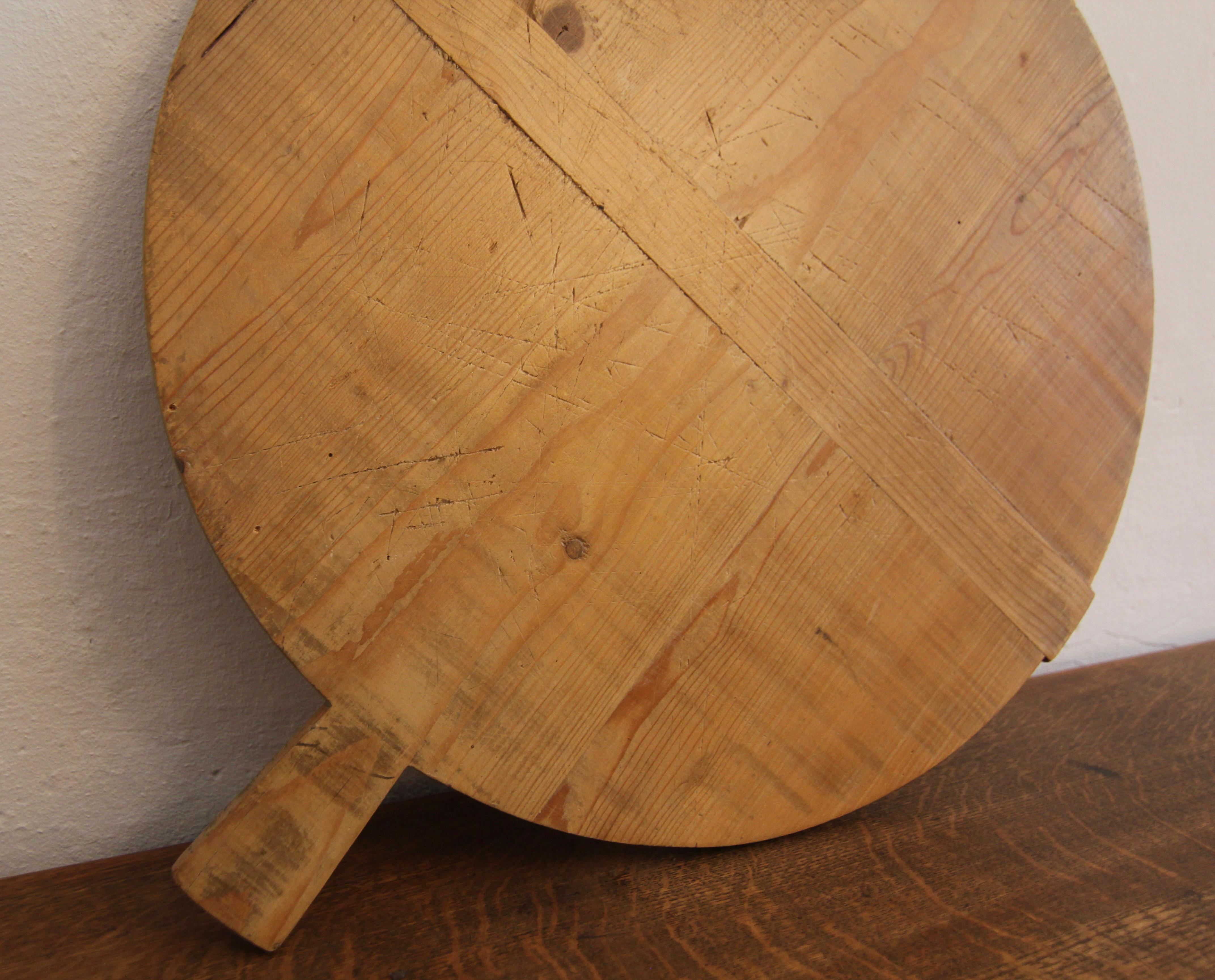 Large Round German Wooden Cutting or Serving Board For Sale 1