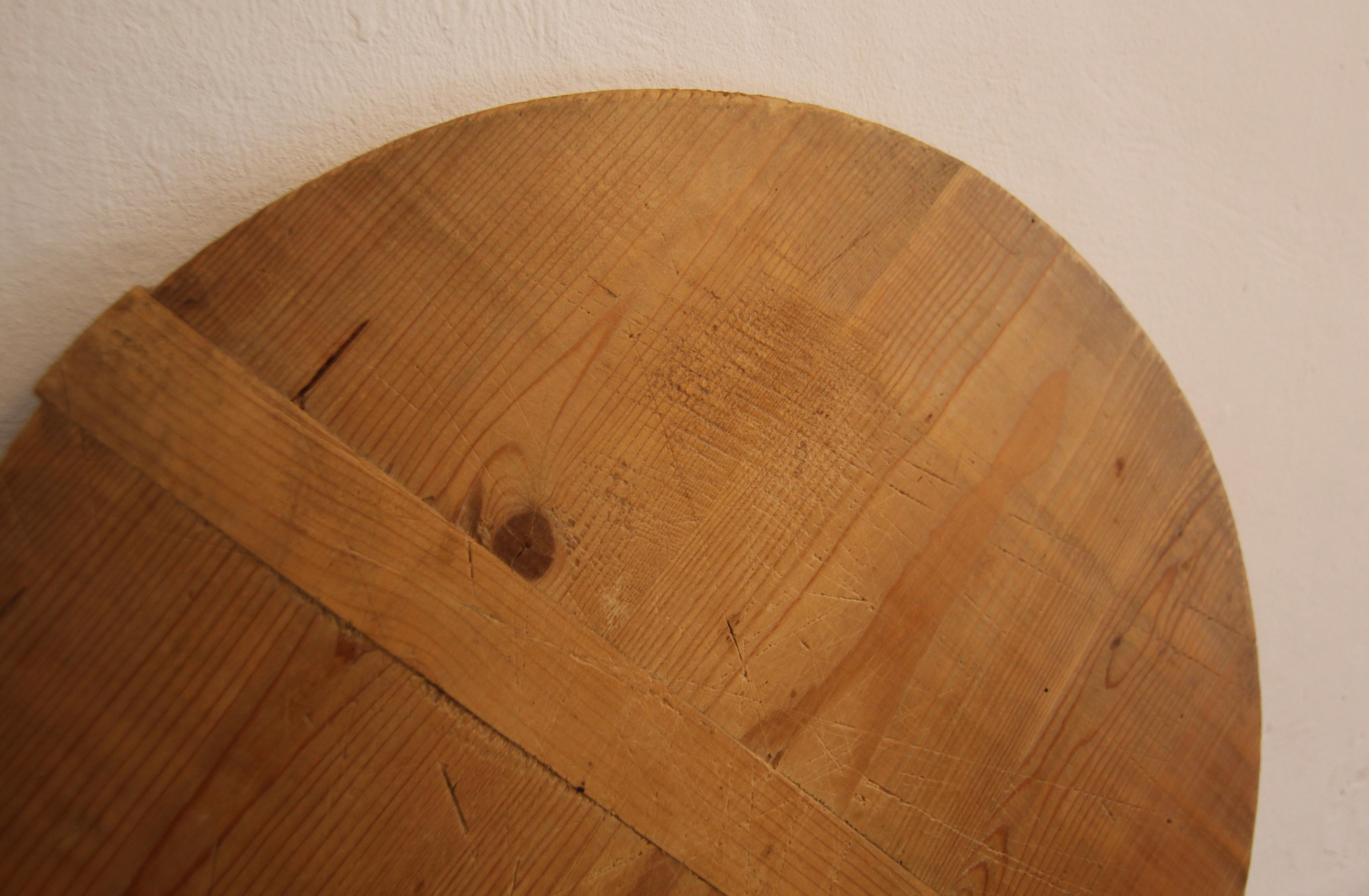 Large Round German Wooden Cutting or Serving Board For Sale 2