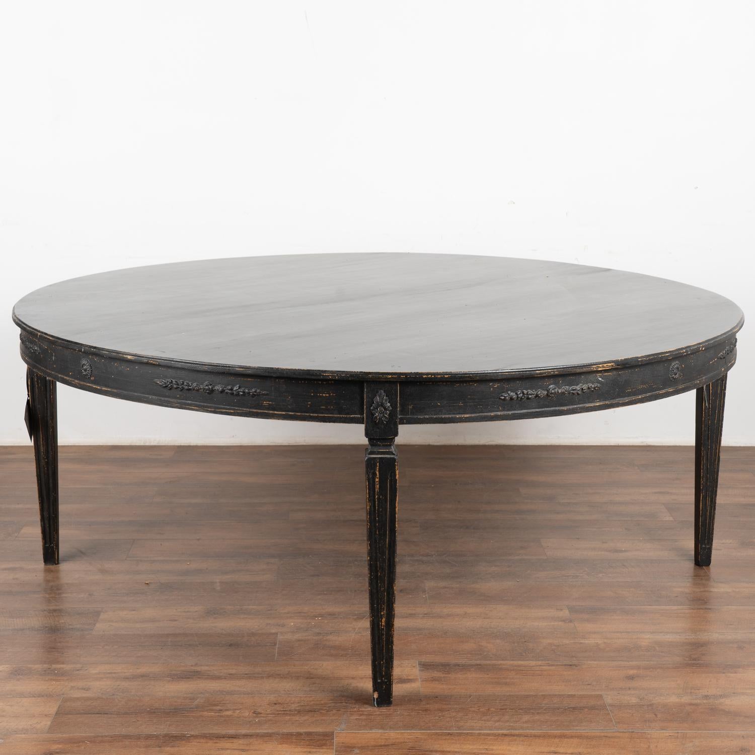 Large Round Gustavian Style Dining Table, reproduction 3