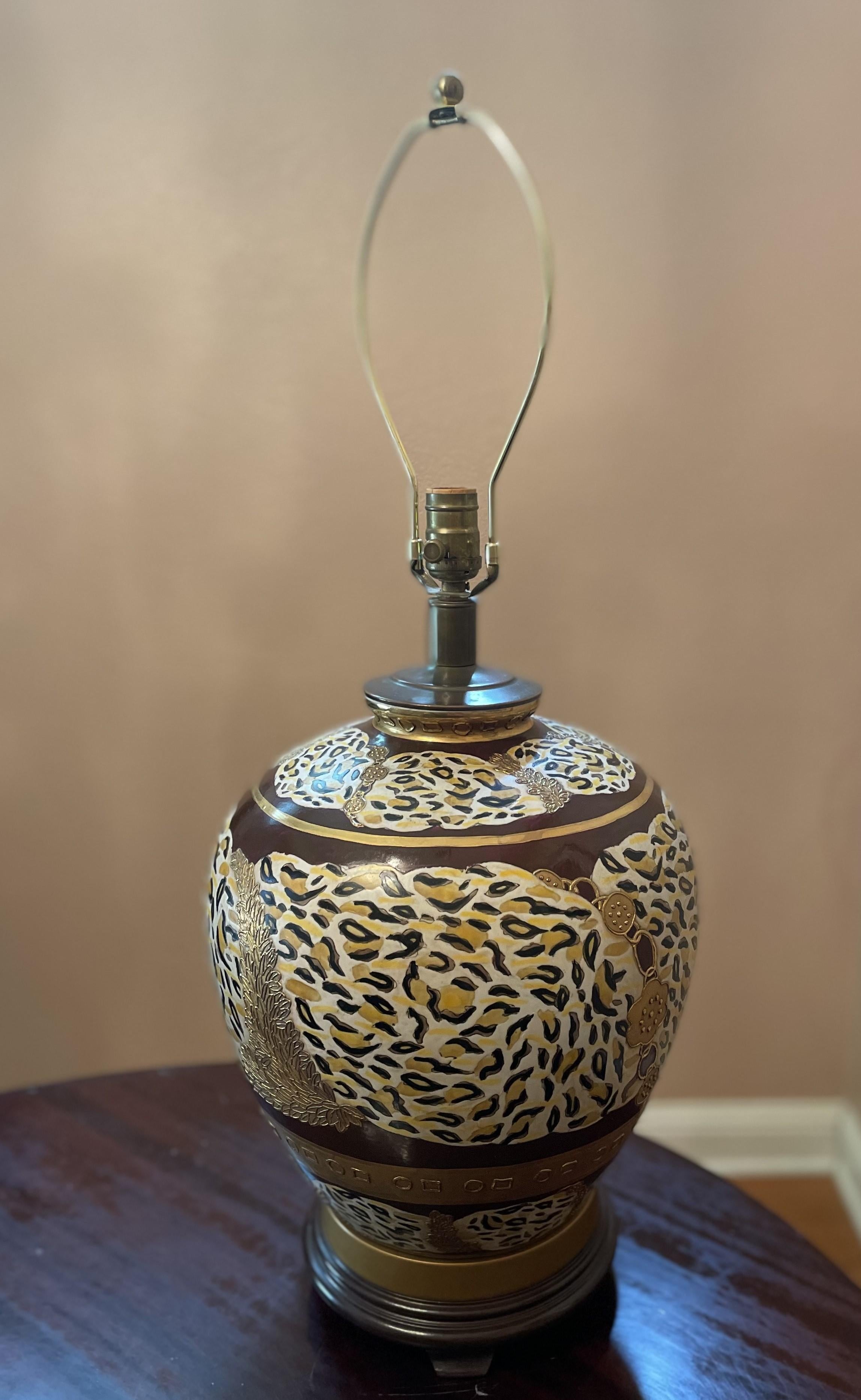 Mid-Century Modern Large Round Hand-Painted Ceramic and Brass Table Lamp with Animal Motif For Sale