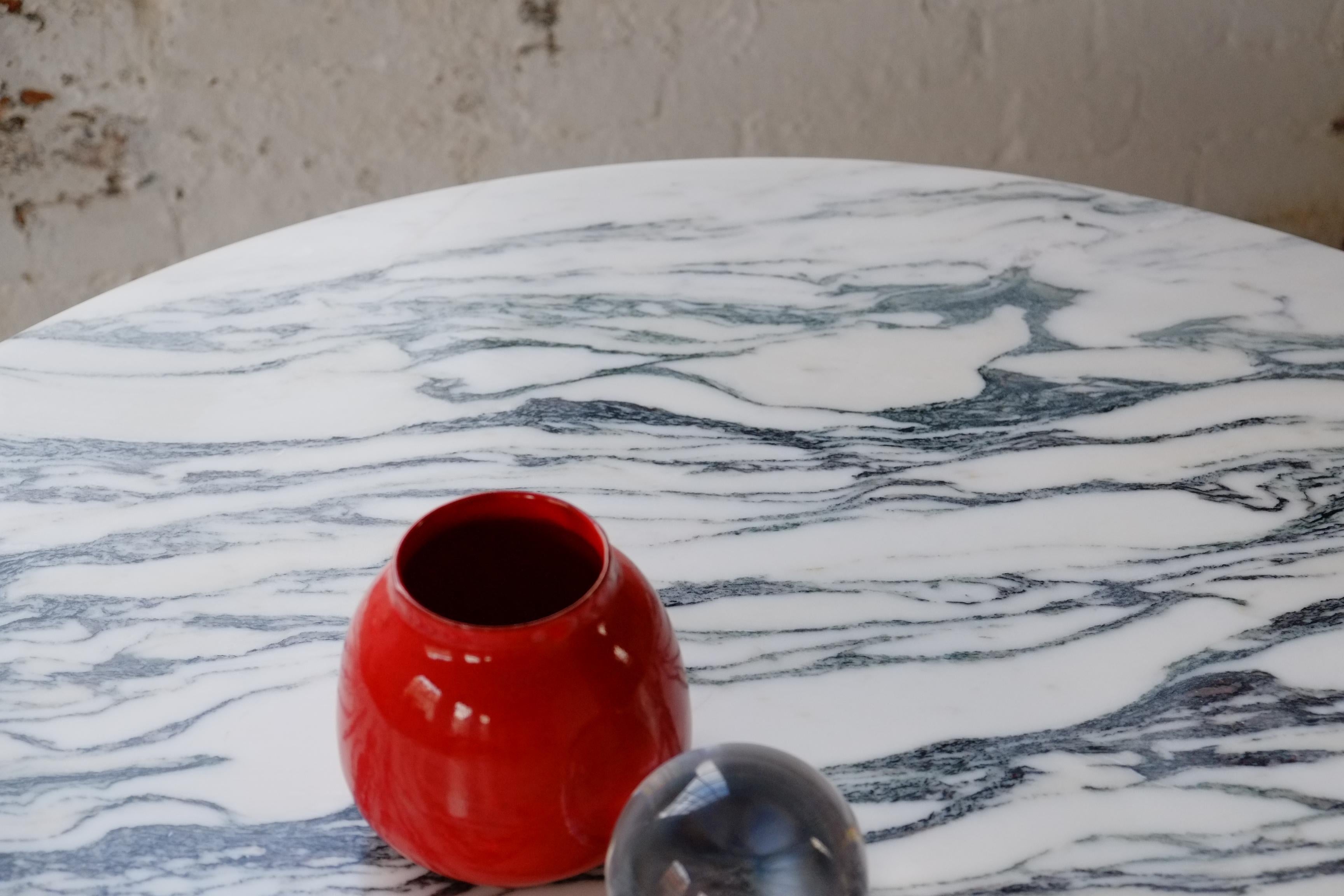 Large Round Italian Carrara Marble Vintage Coffee Table 1