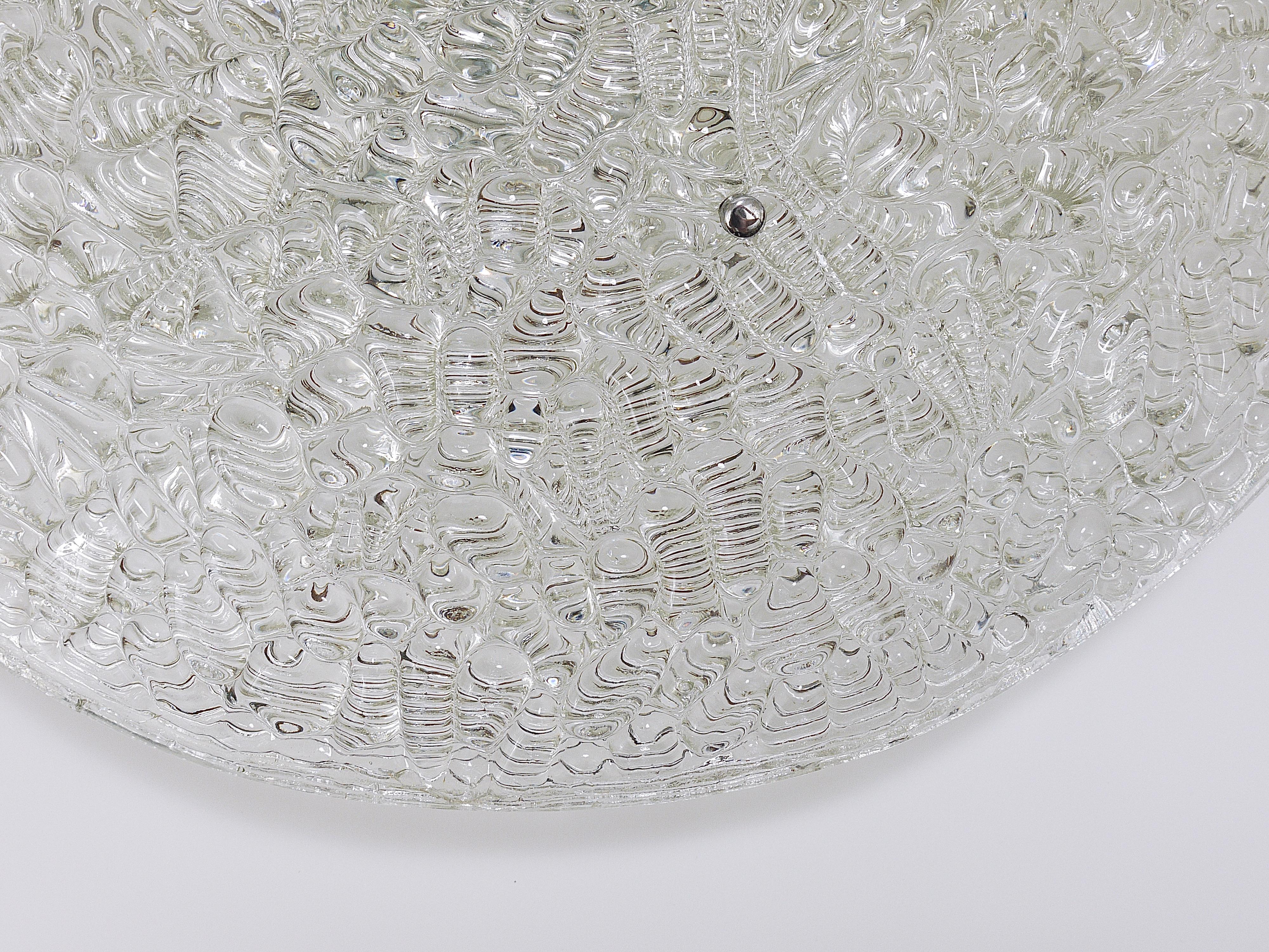 Large Round J. T. Kalmar Mid-Century Textured Glass Flush Mount,  Austria, 1960s For Sale 9