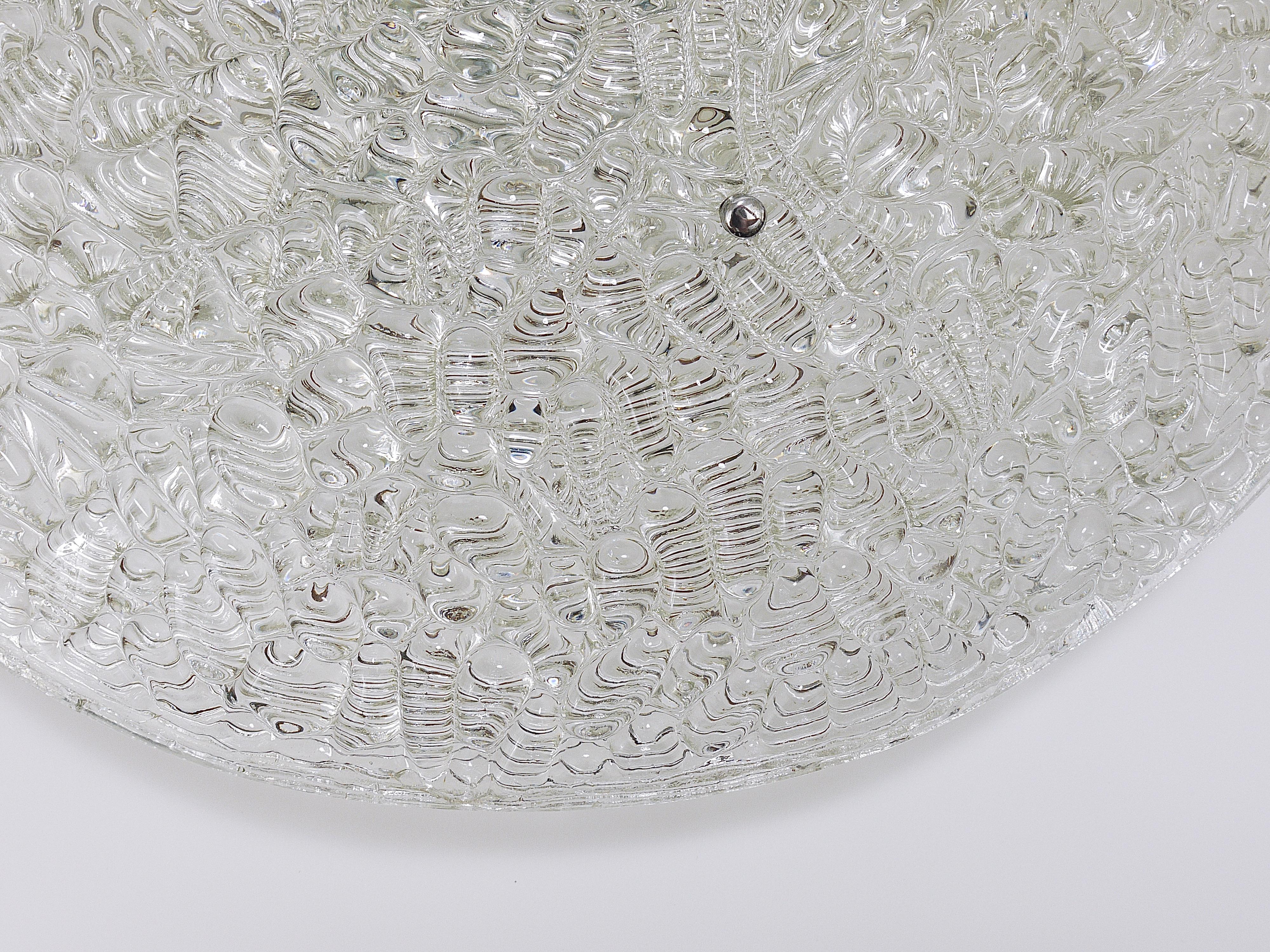 Grande monture encastrée ronde en verre texturé J. T. Kalmar du milieu du siècle dernier  Autriche, années 1960 en vente 9
