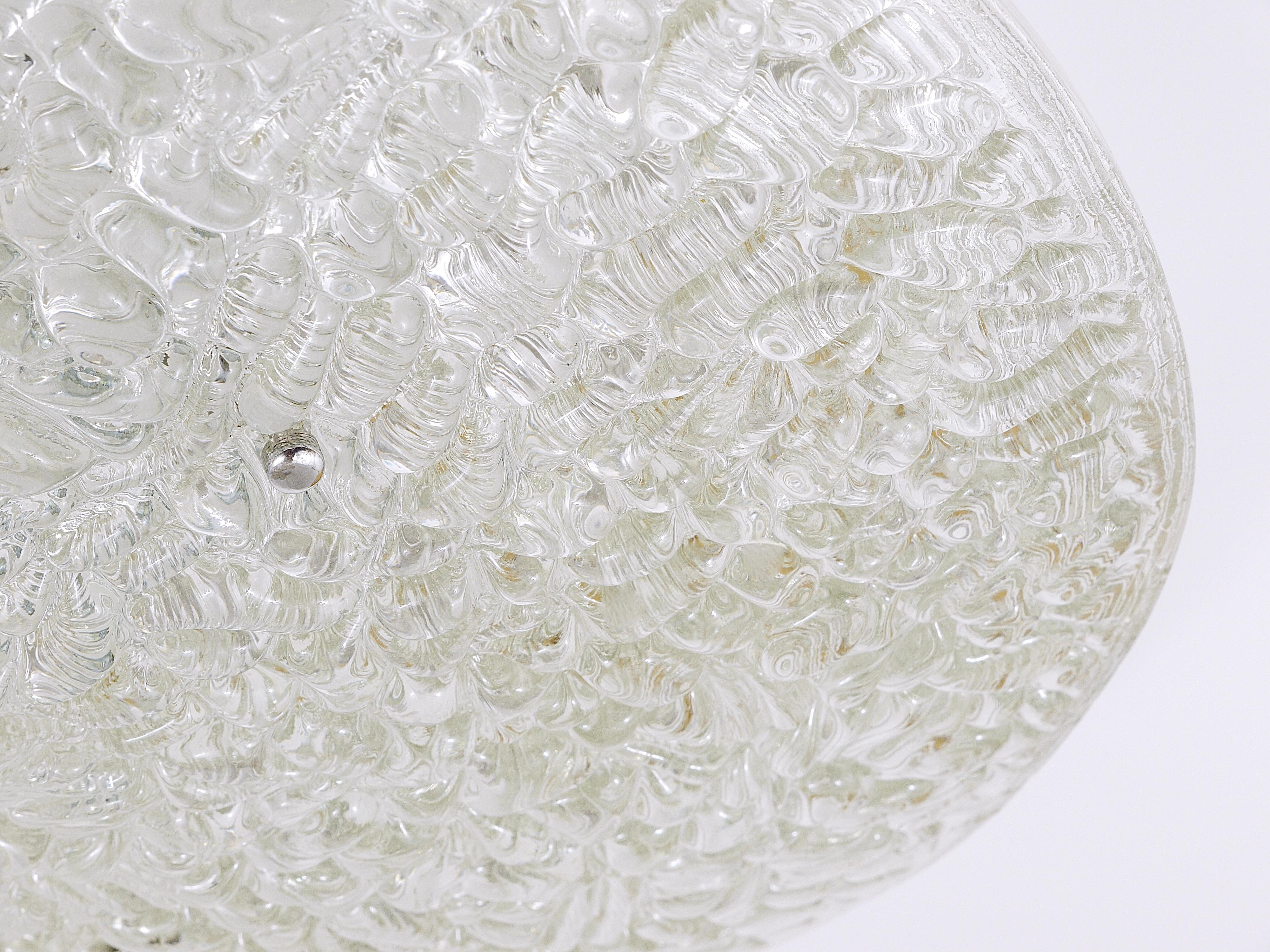 Large Round J. T. Kalmar Mid-Century Textured Glass Flush Mount,  Austria, 1960s For Sale 10