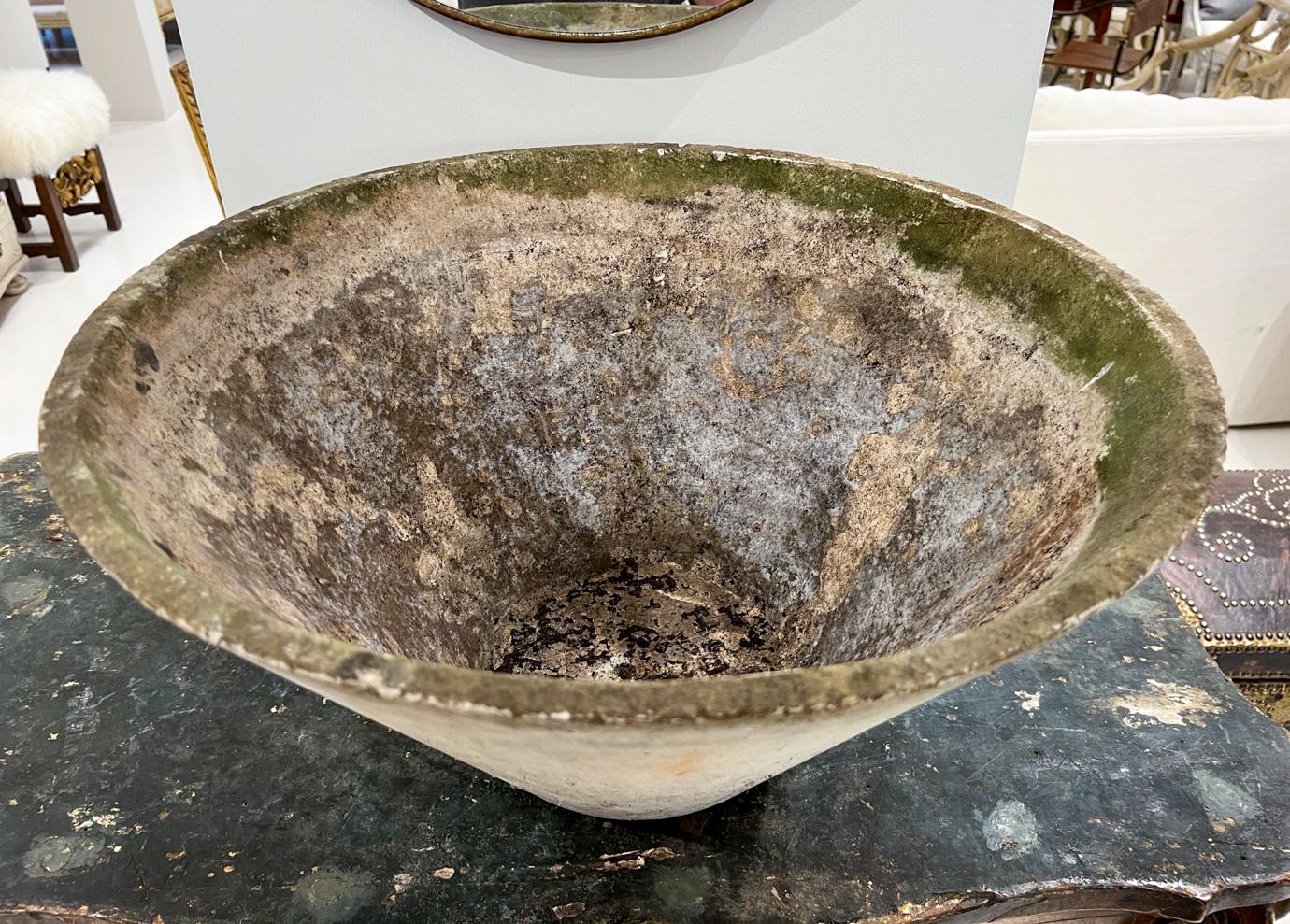 Large Round Jardiniere In Good Condition For Sale In New Orleans, LA