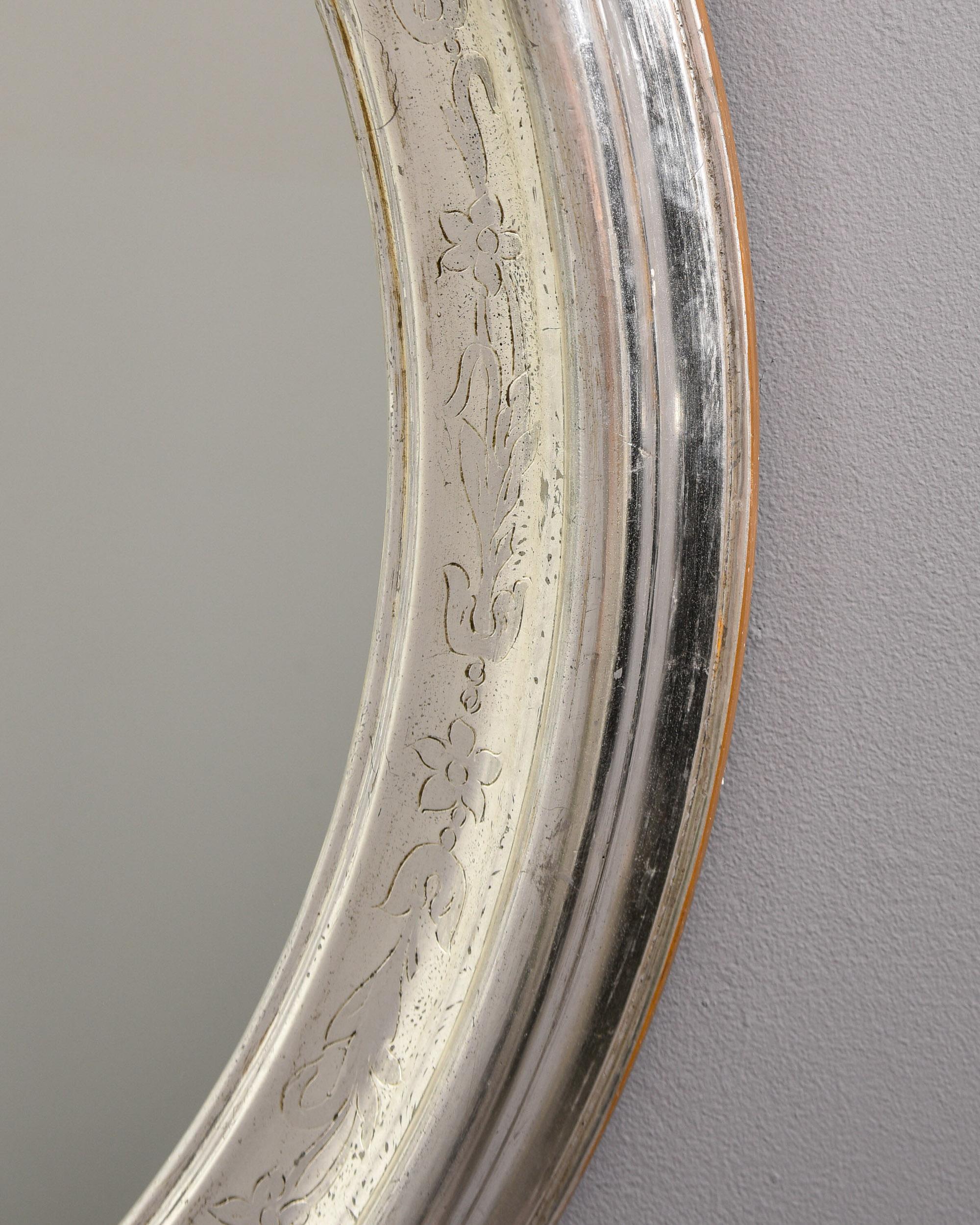 Large Round Louis Philippe Silverleaf Mirror In Good Condition For Sale In Troy, MI