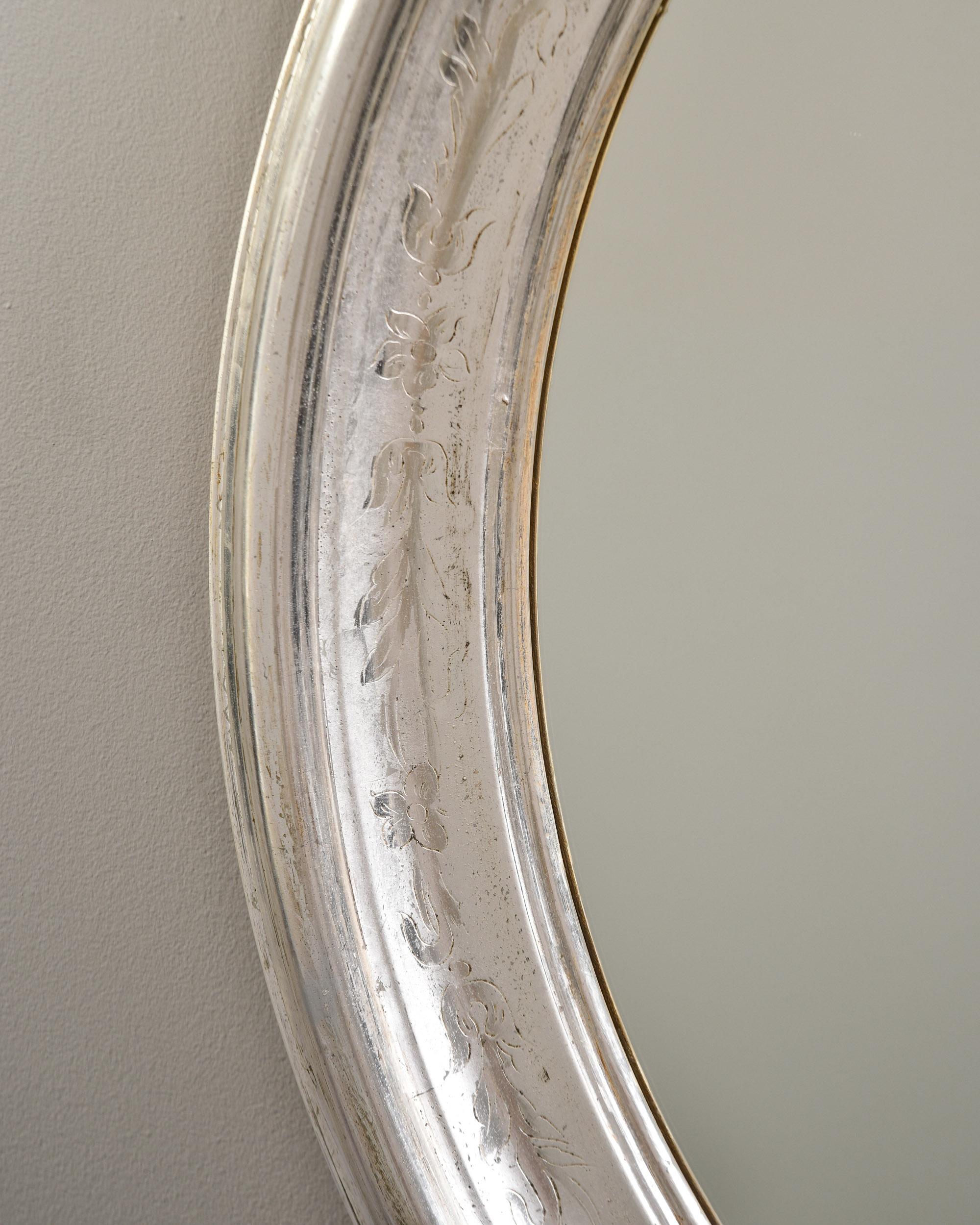 Large Round Louis Philippe Silverleaf Mirror For Sale 1