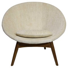 Large Round Mid-Century Modern Chair in Donghia Wool
