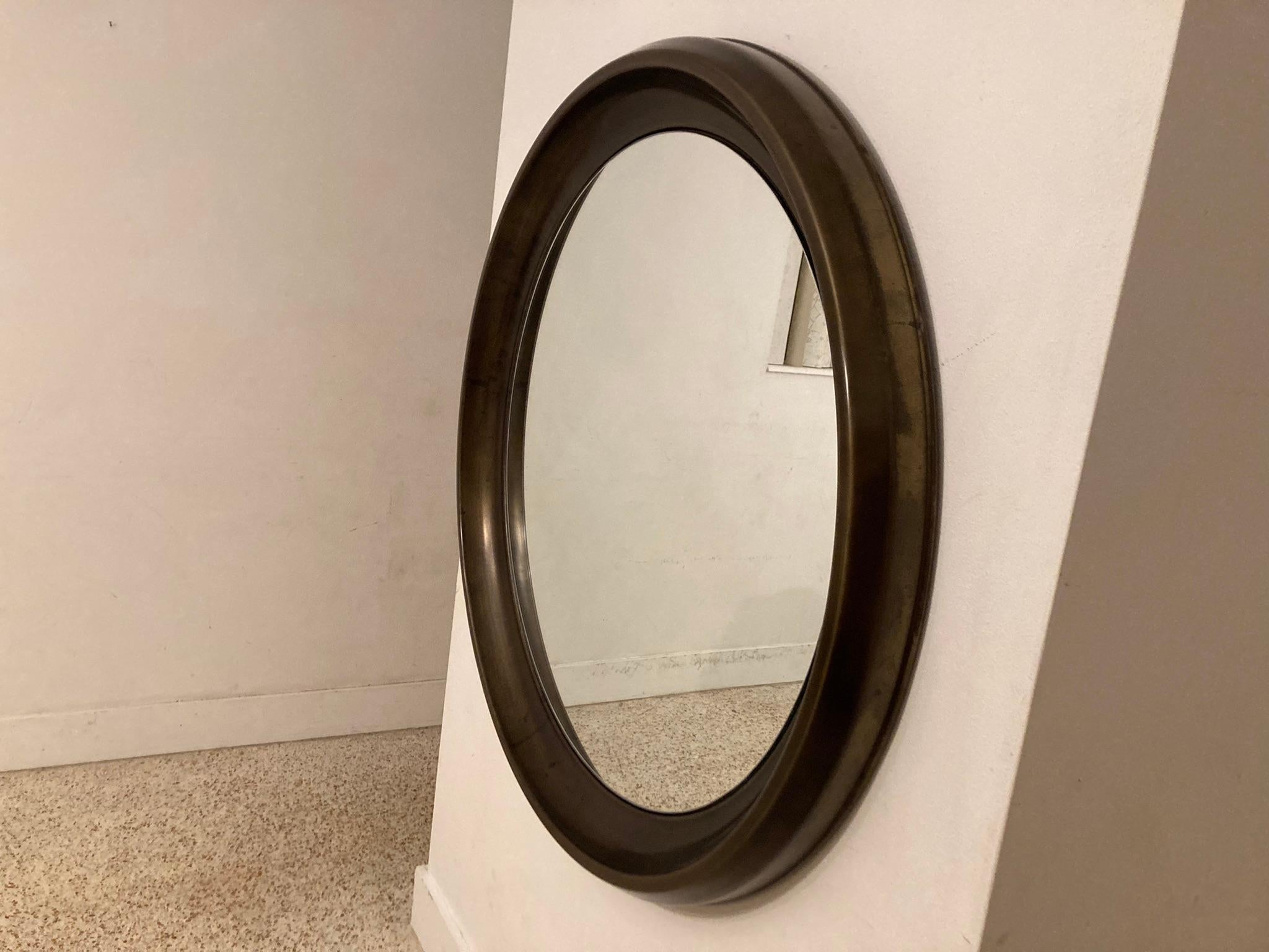 Large Round Mid-Century Modern Wall Mirror, Brass, 1970s For Sale 4
