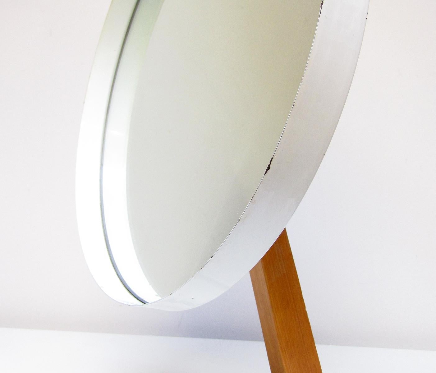 Großer runder minimalistischer Tischspiegel aus den 1960er Jahren von Robert Welch für Durlston Designs (Stahl) im Angebot