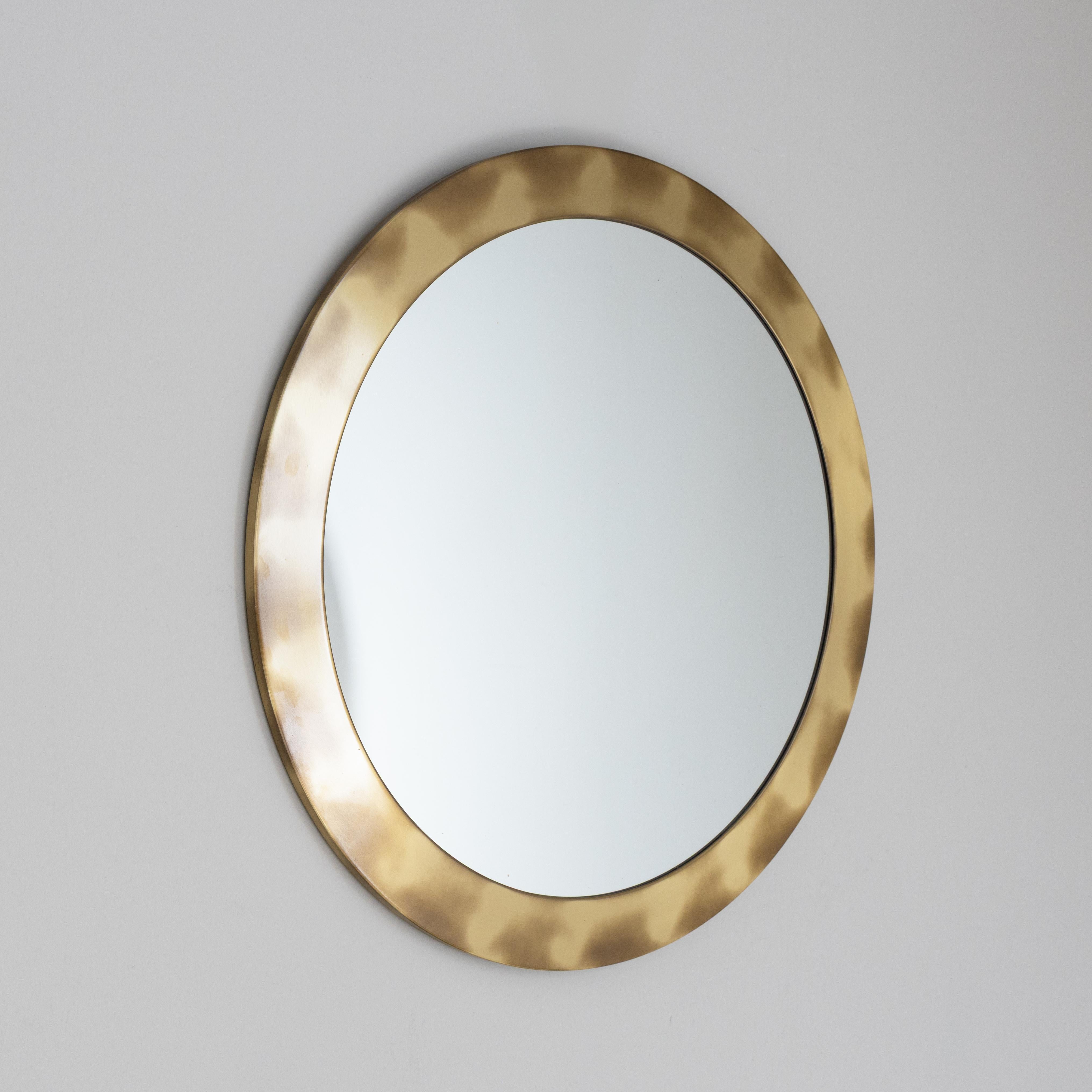 Italian Large round mirror with brass frame Valenti, 1970 For Sale