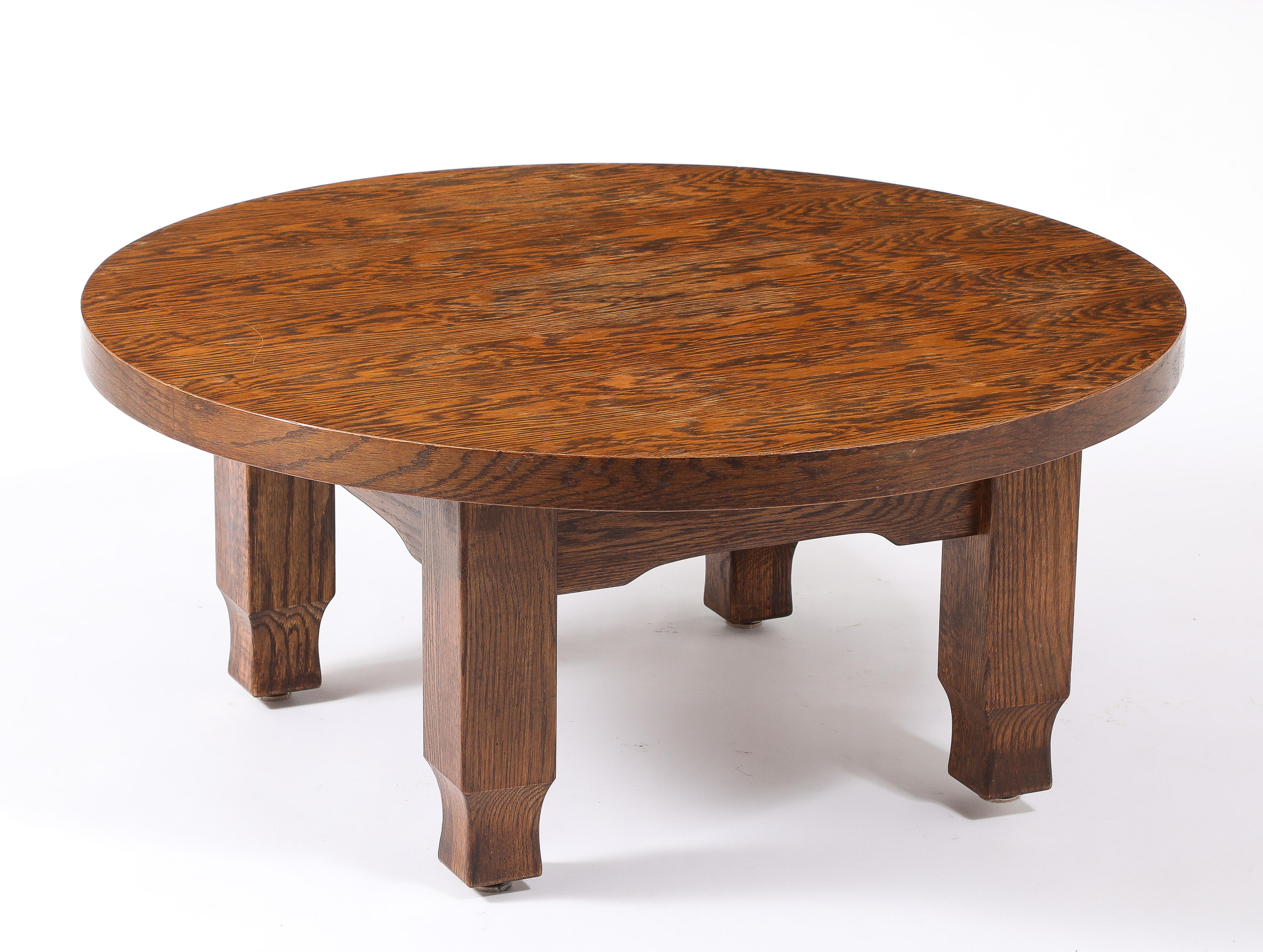 Großer runder Couchtisch aus Eiche, Frankreich 1940er Jahre (Französisch) im Angebot