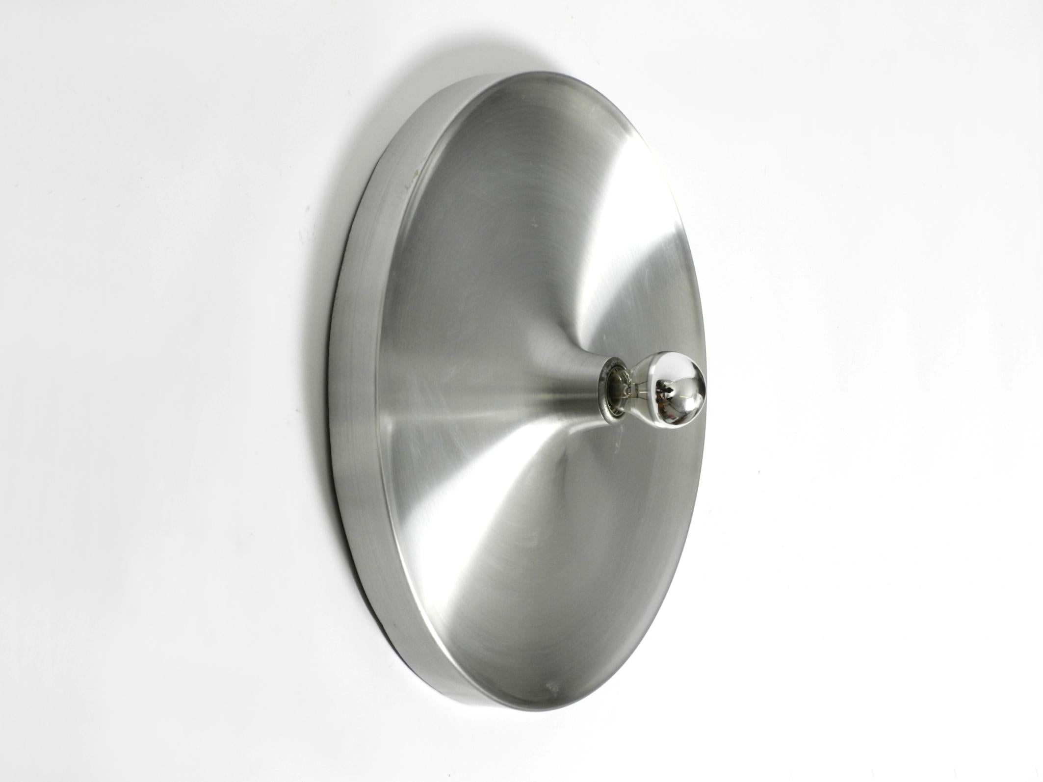Grande lampada da soffitto o da parete in alluminio originale degli anni '60 di NO AGE di Honsel in vendita 8