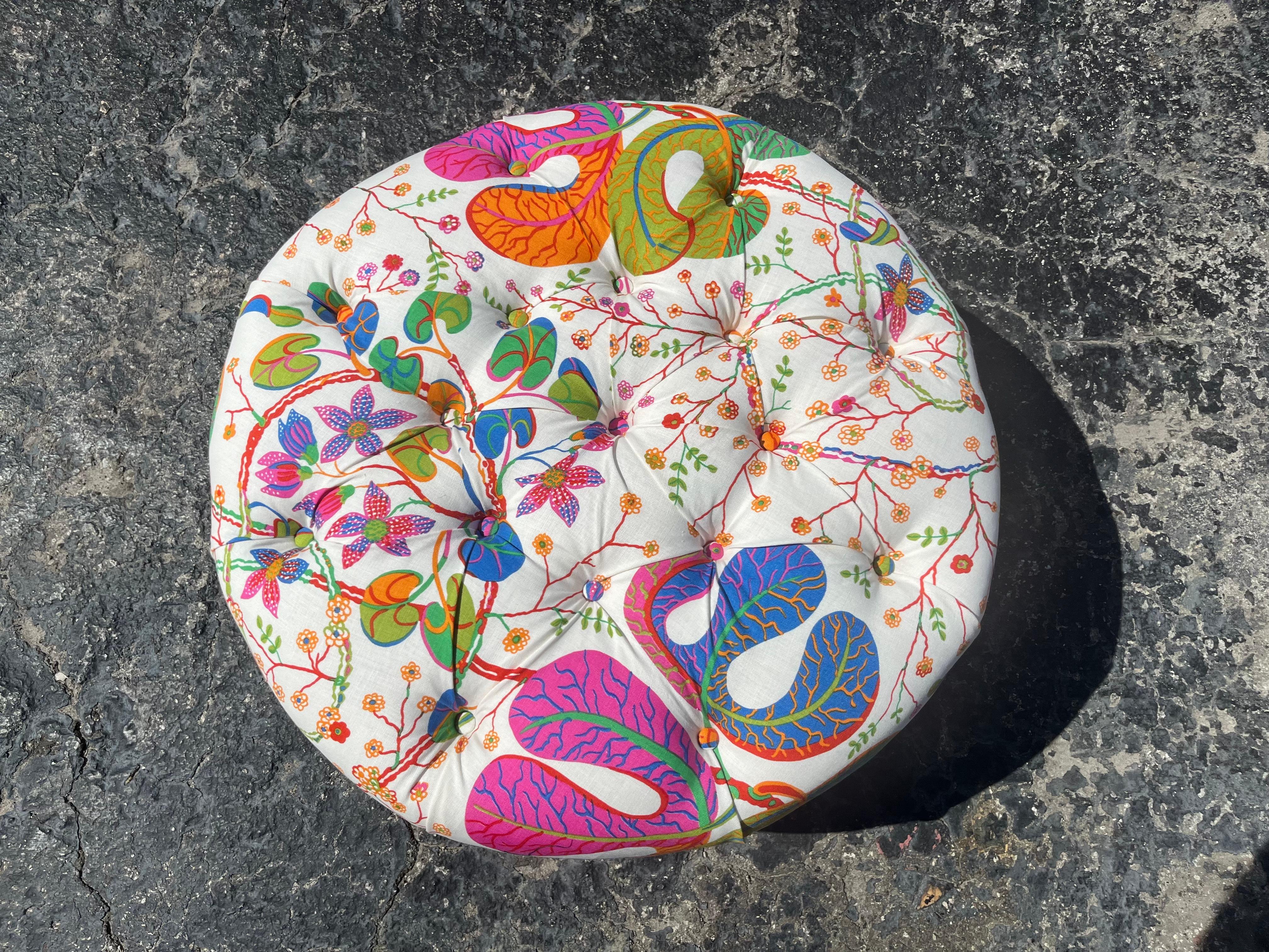 Grand pouf rond Josef Frank Teheran en lin en vente 10