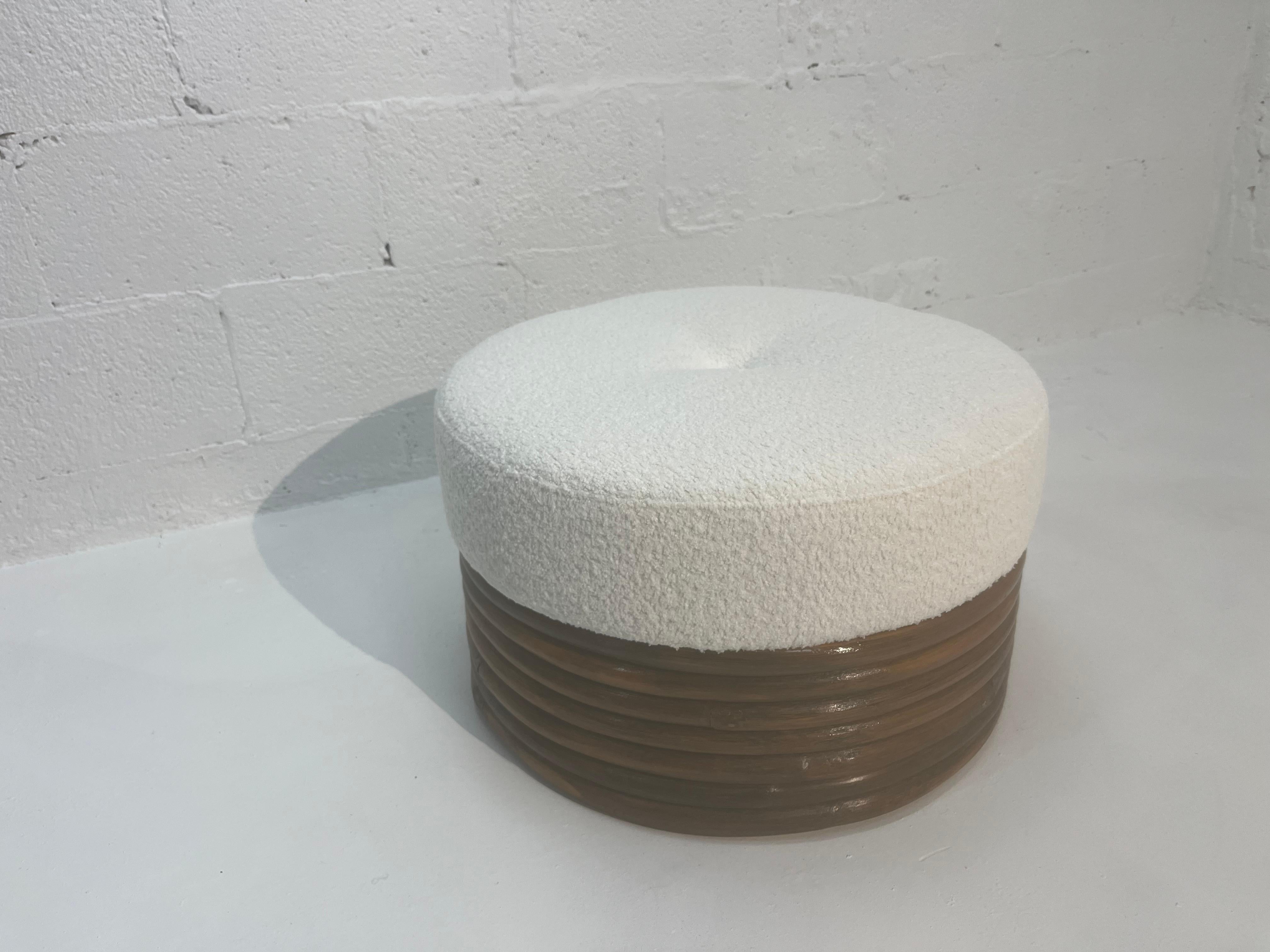 Large Round Rattan Ottoman, Boucle, Mid Century For Sale 4