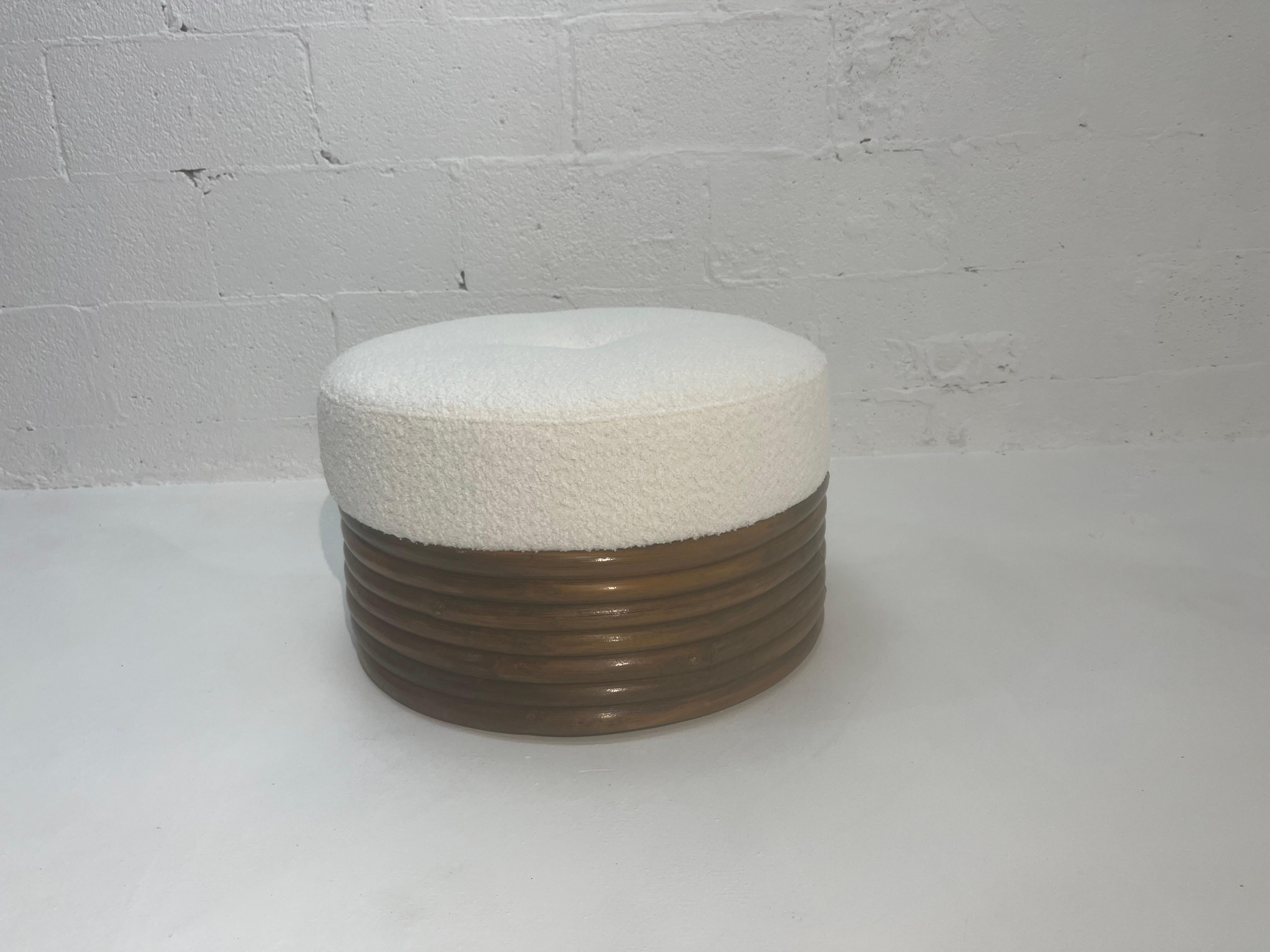 Large Round Rattan Ottoman, Boucle, Mid Century For Sale 5