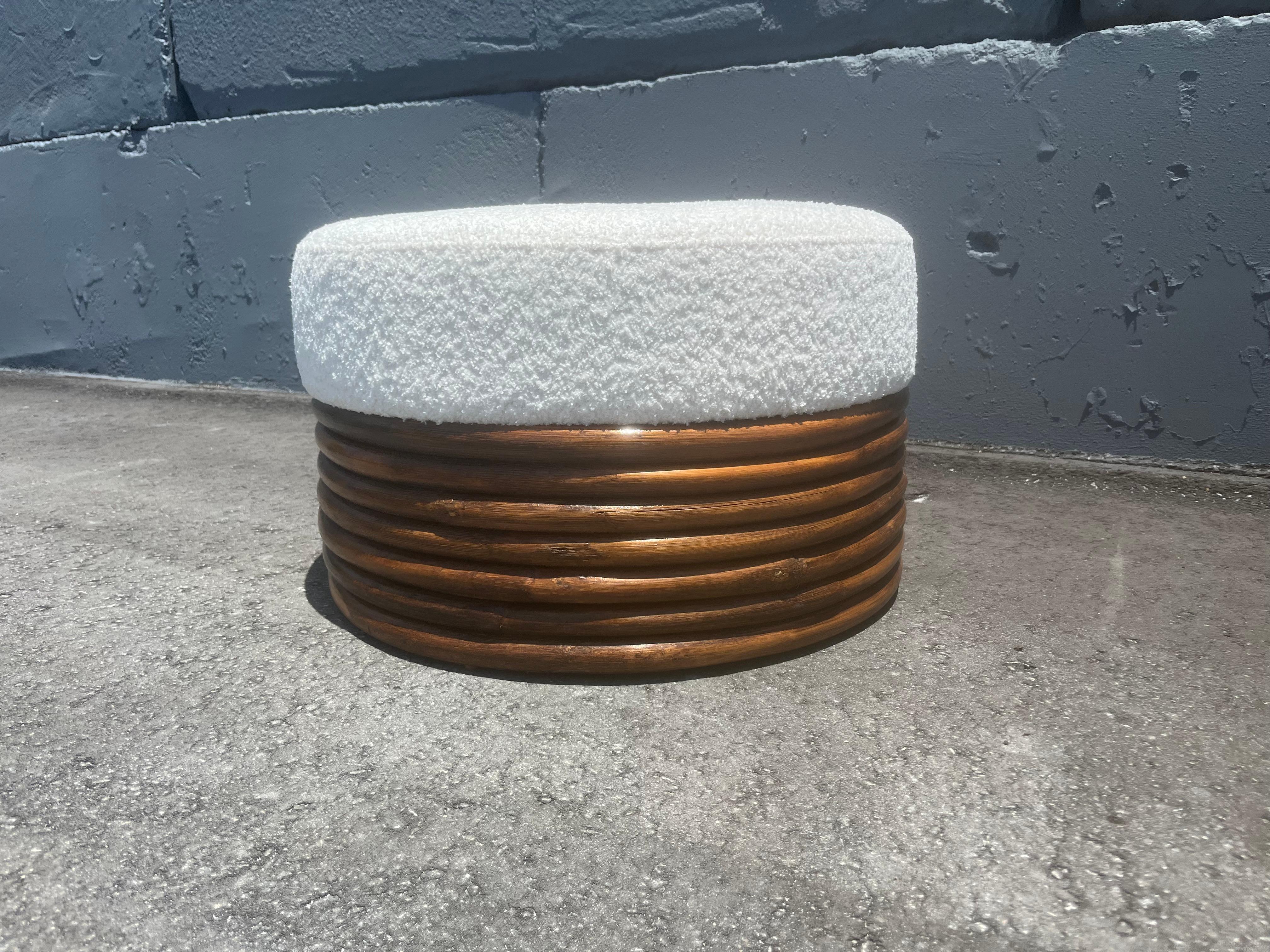 Large Round Rattan Ottoman, Boucle, Mid Century For Sale 3