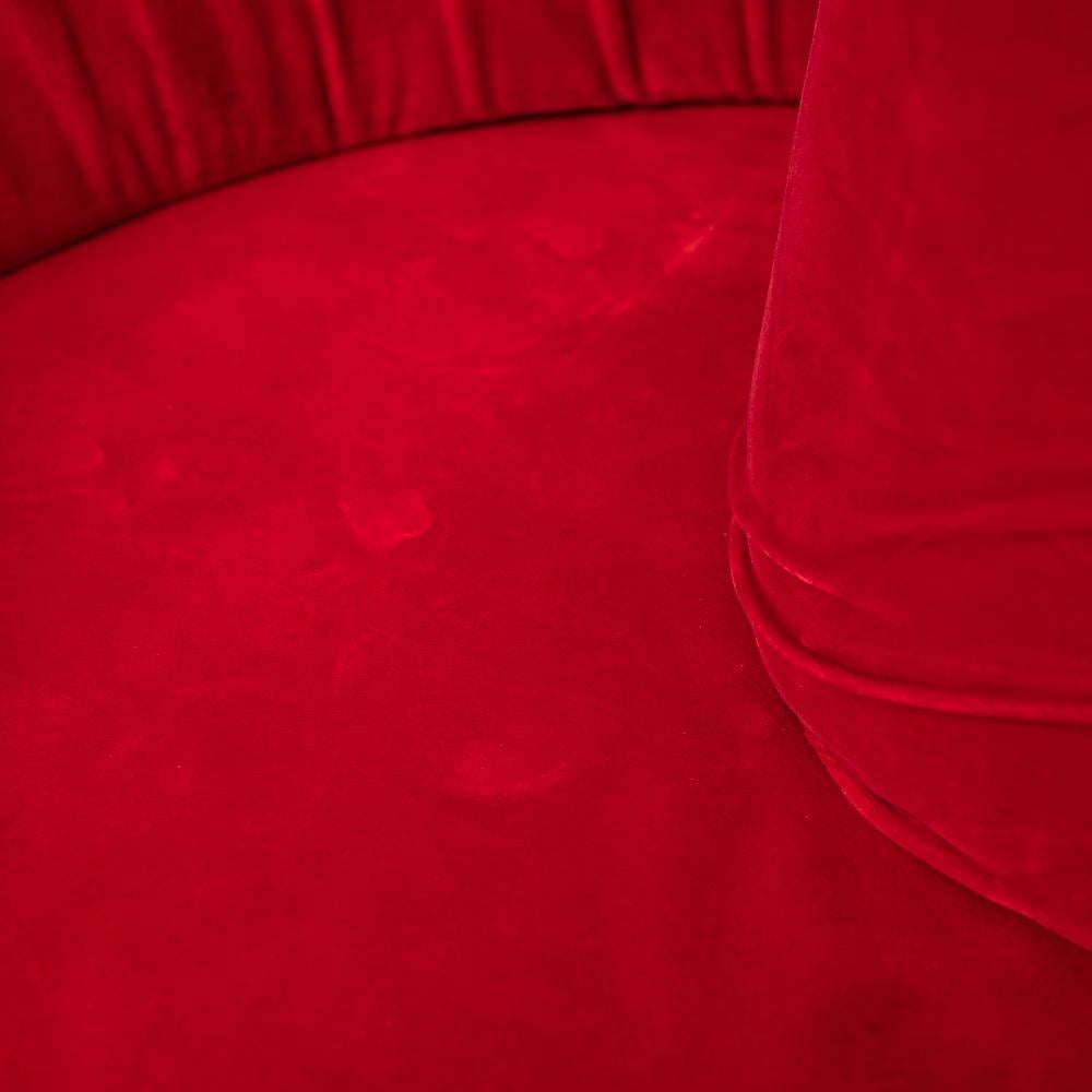 Large round red velvet tower sofa by Edra  For Sale 1