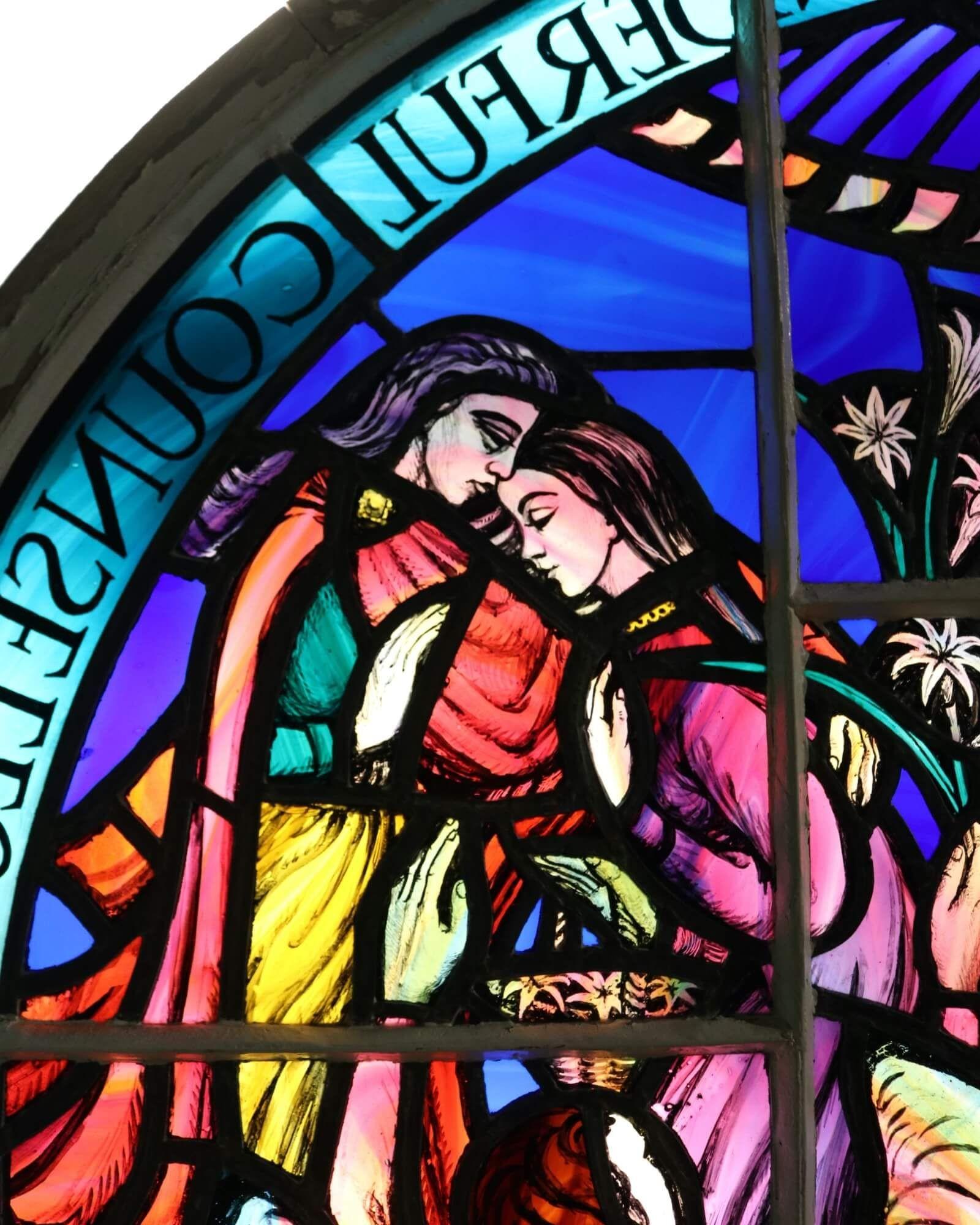 Großes rundes religiöses schottisches Kirchenfenster aus Glas im Angebot 1