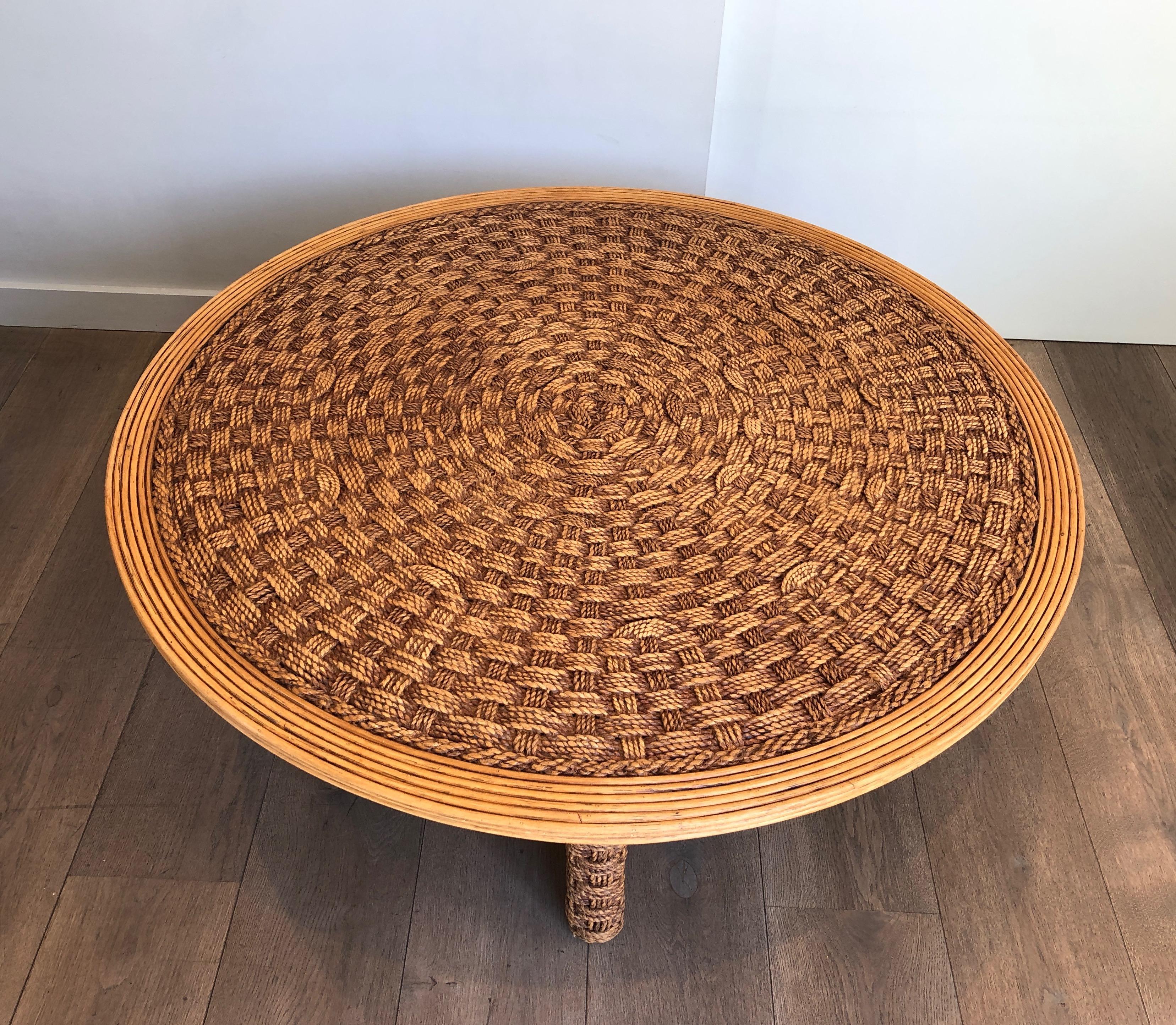 French Large Round Rope and Wood Coffee Table in the Style of Audoux Minet, circa 1970
