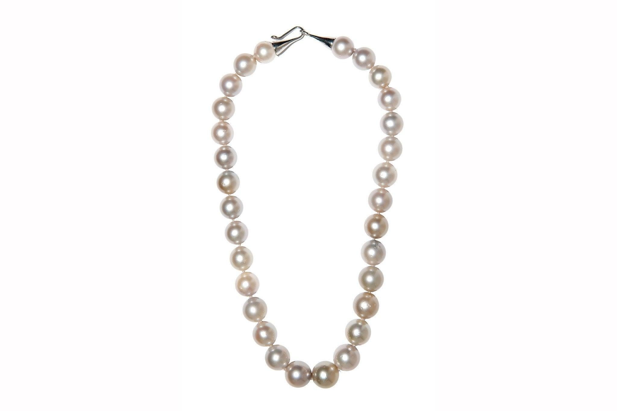 elizabethan pearls value