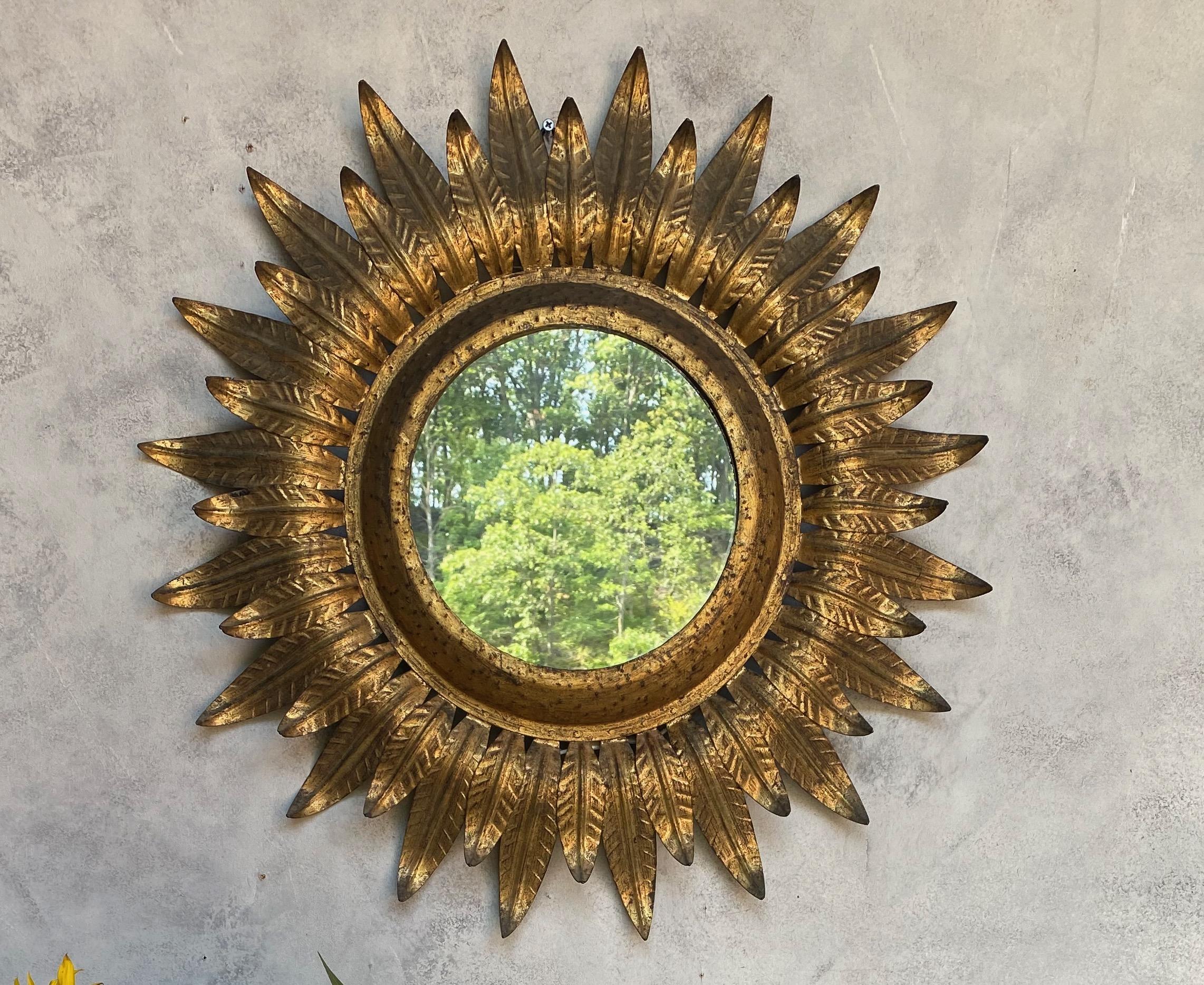 Large 1950s Round Spanish Gilt Metal Sunburst Mirror with Back Light In Good Condition In Buchanan, NY