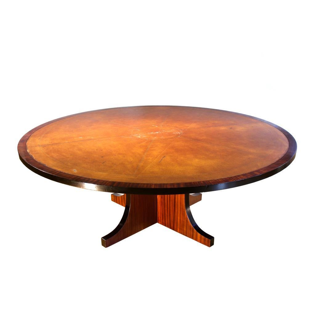Large Round Spanish Mahogany Dining Table Attributed to Valenti, Barcelona In Good Condition For Sale In New York, NY