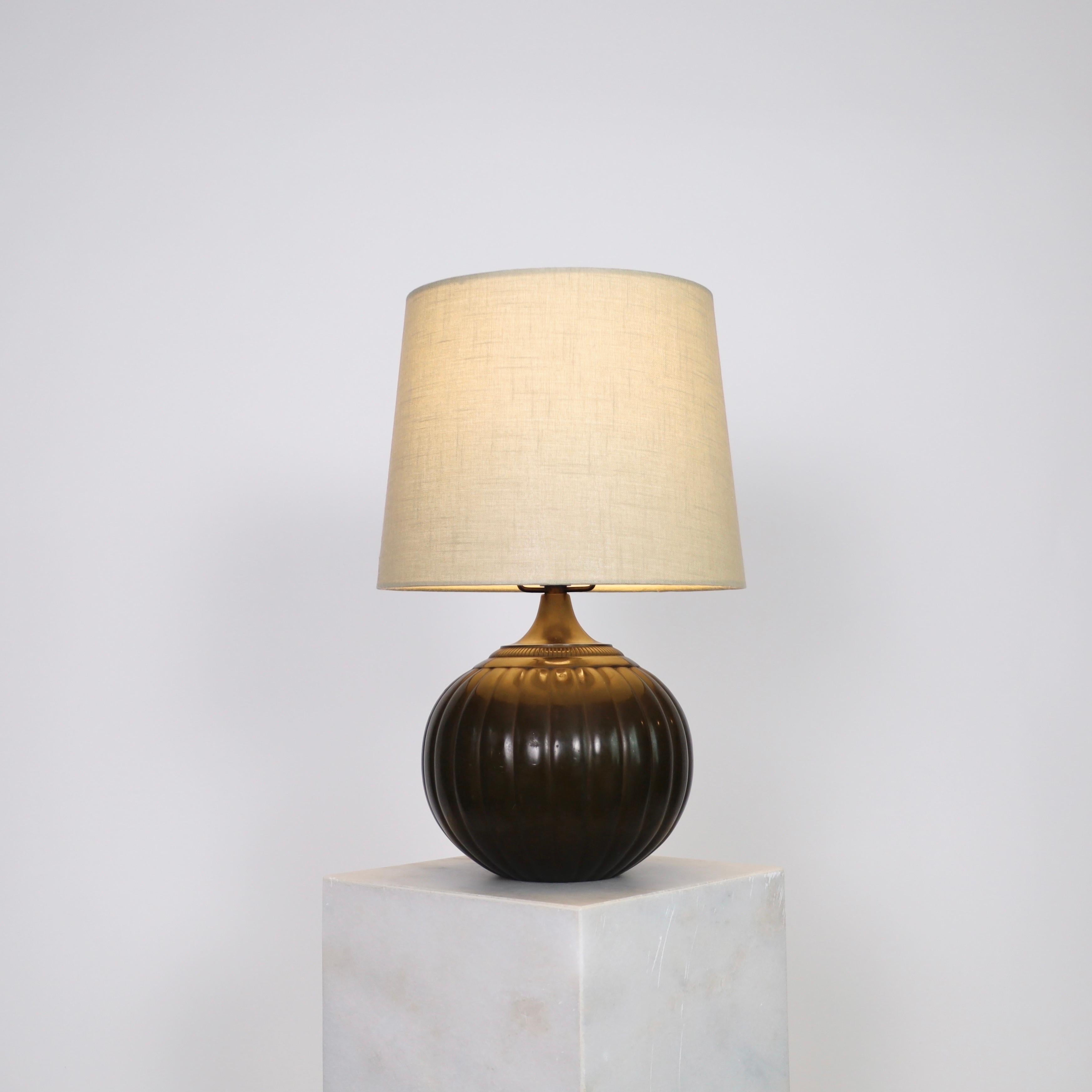 Large Round Table Lamp by Just Andersen, 1930s, Denmark For Sale 7