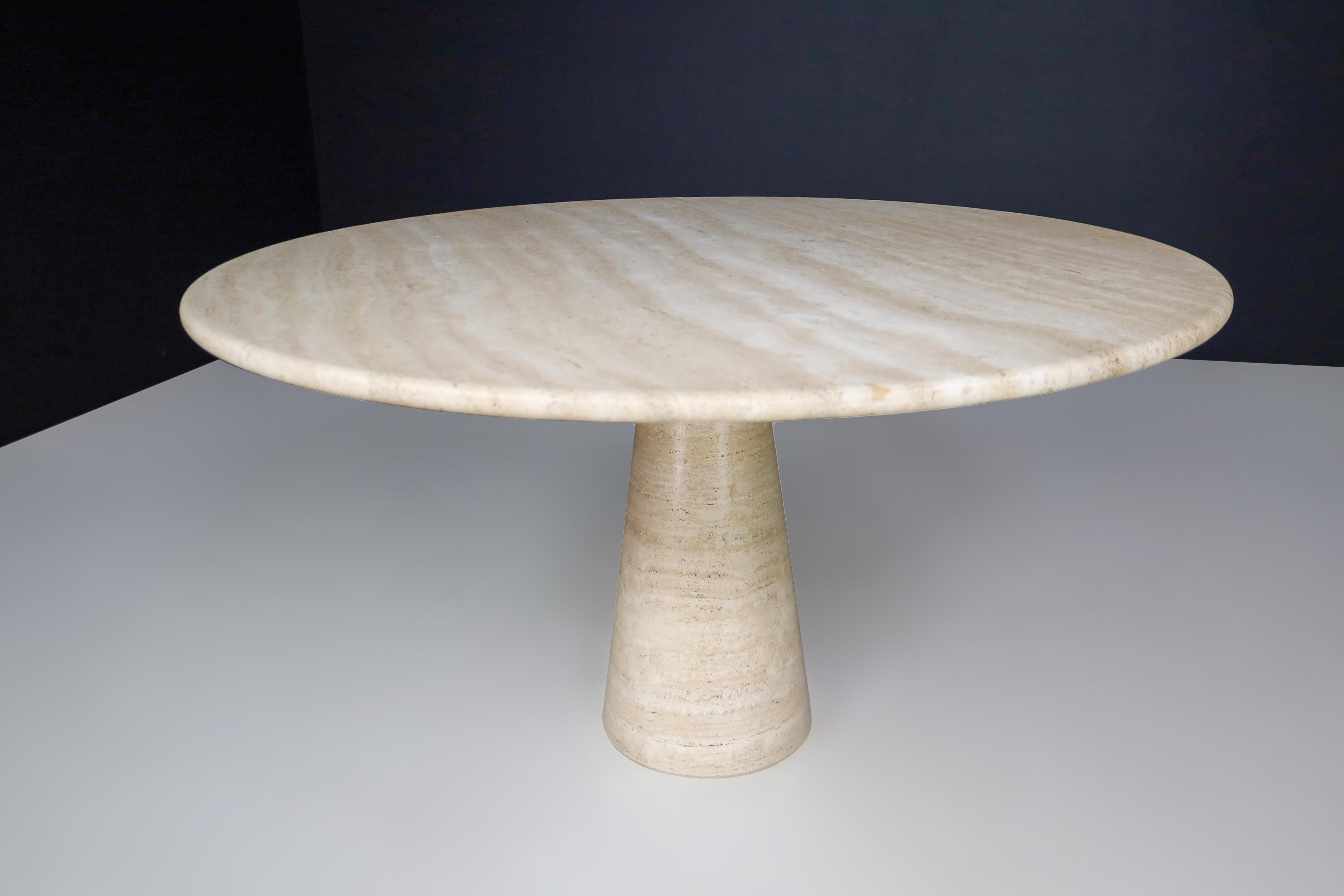 Italian Mid-Century Modern Round Travertine Dining or Centre Table, Italy, 1970s   For Sale