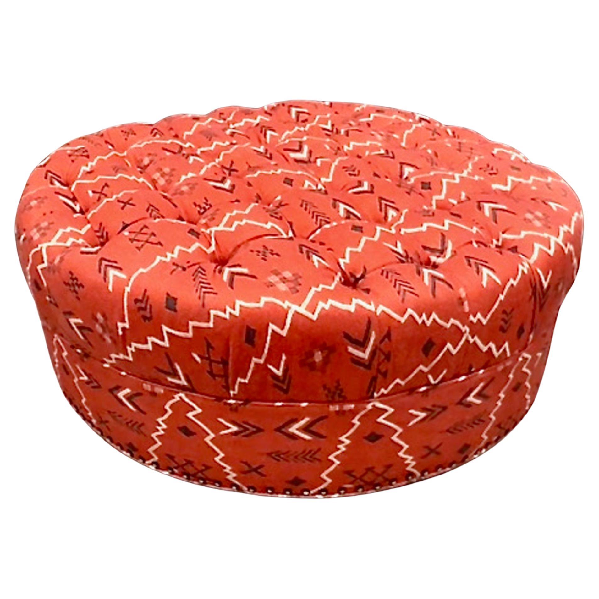 Grand pouf rond touffeté à motif amérindien en vente