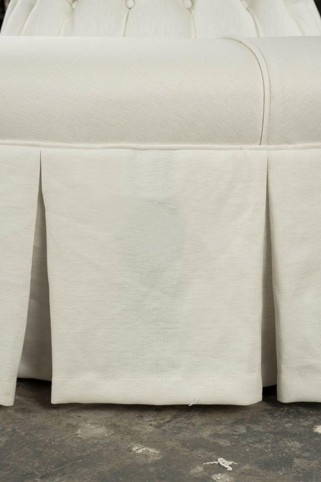 Napoleon III Large Round White-Linen Upholstered Banquette