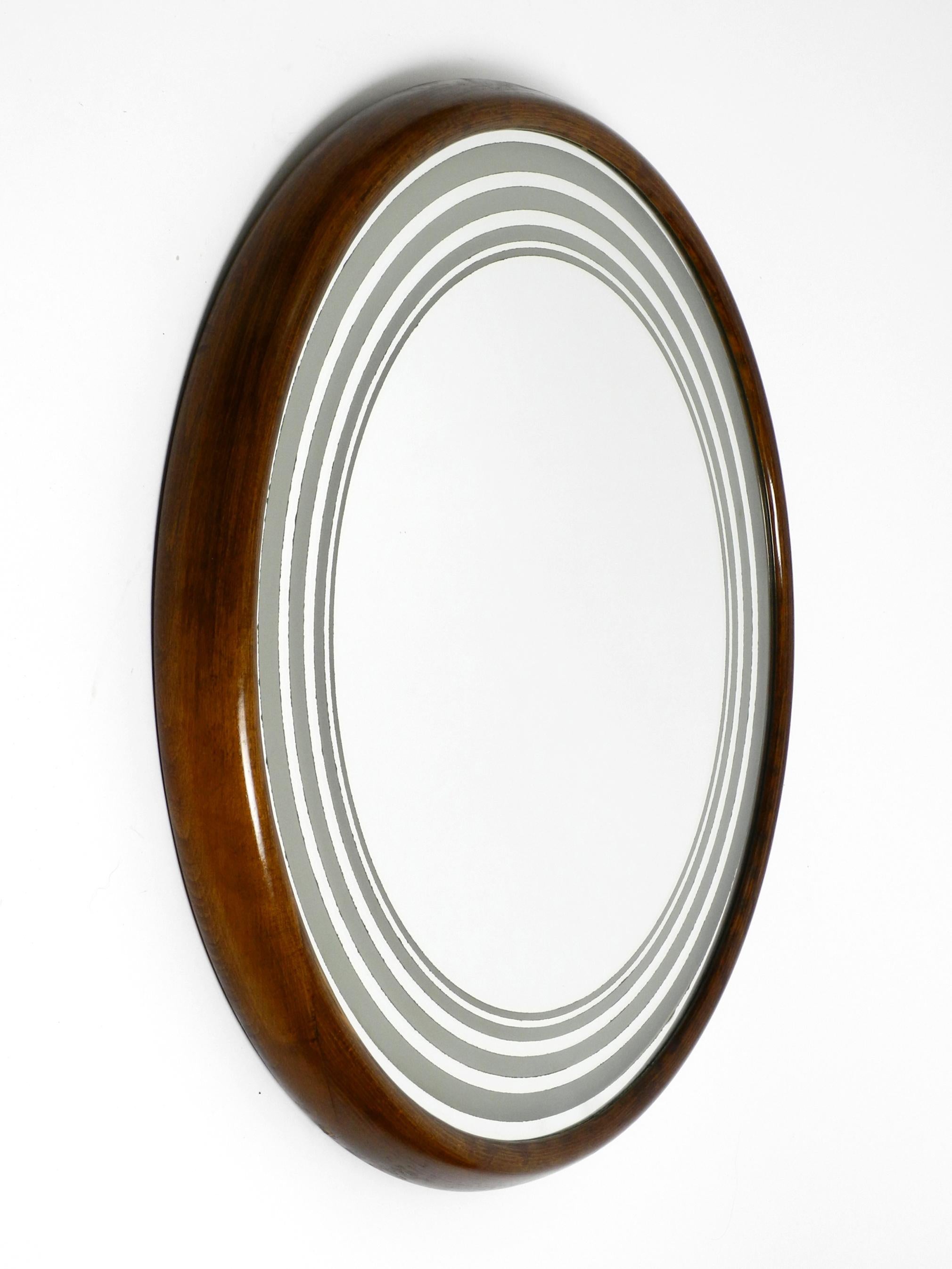 Large round very rare Italian 1960s illuminated walnut wall mirror For Sale 14