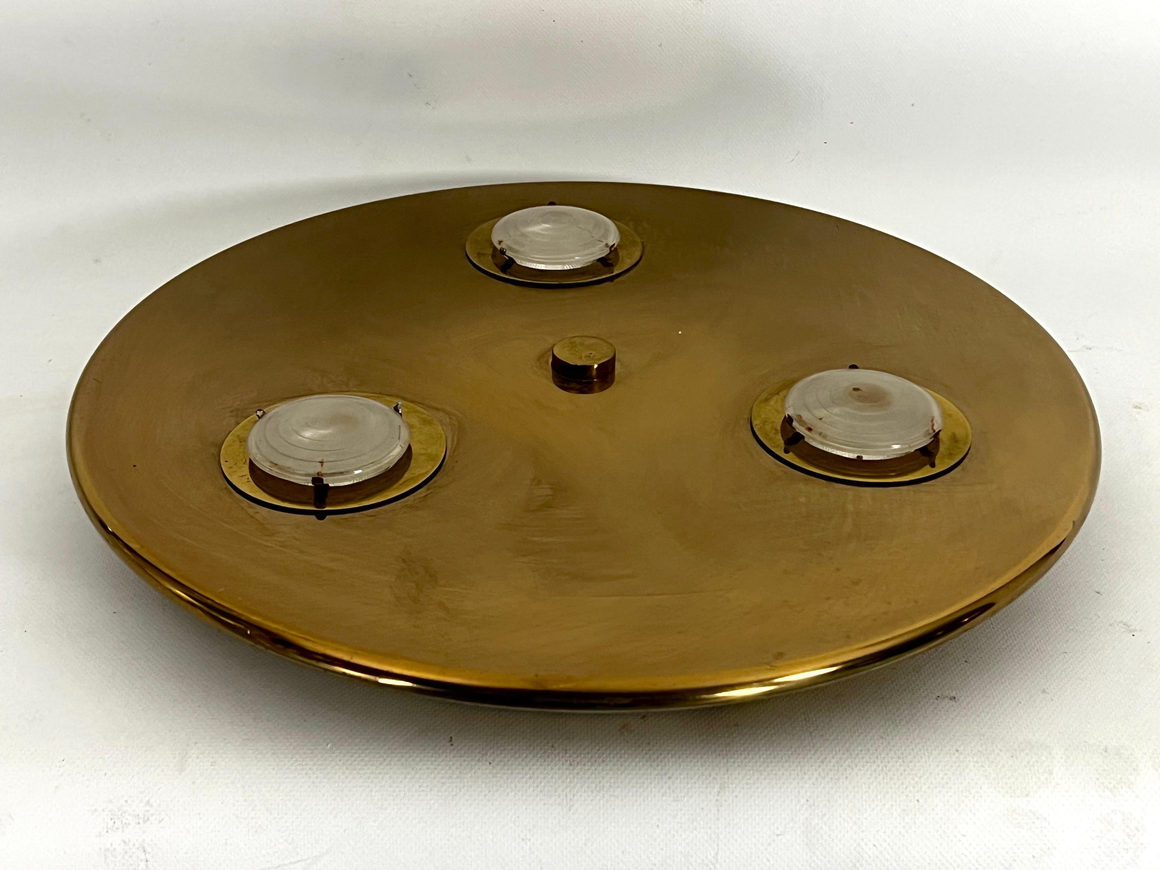 Large round vintage ceiling lamp in bronzed brass. Italy 1970s For Sale 3