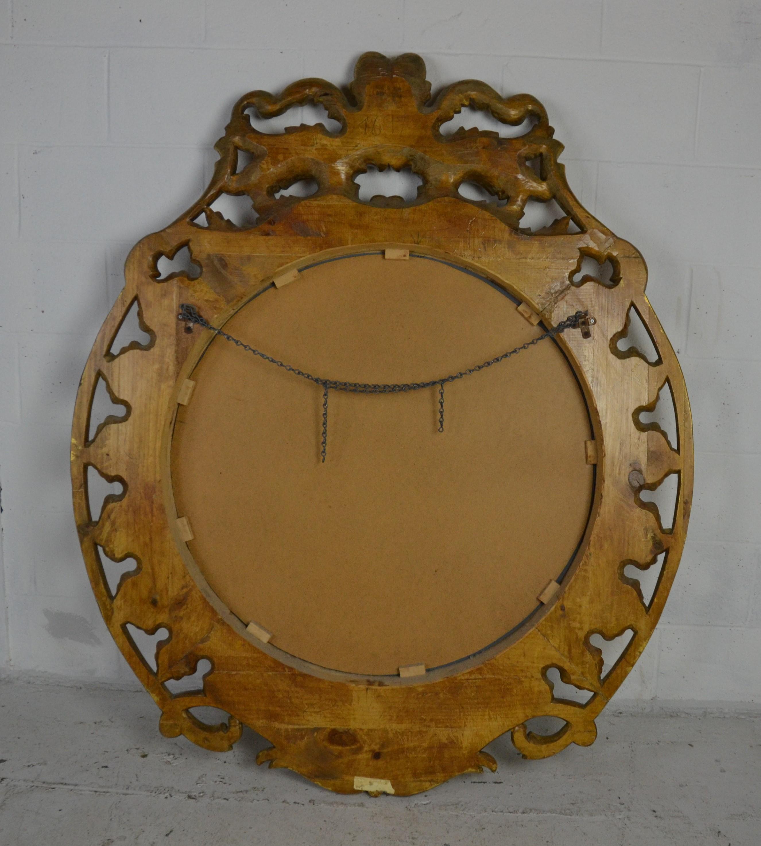 Large Round Wall Mirror In Good Condition In Pomona, CA