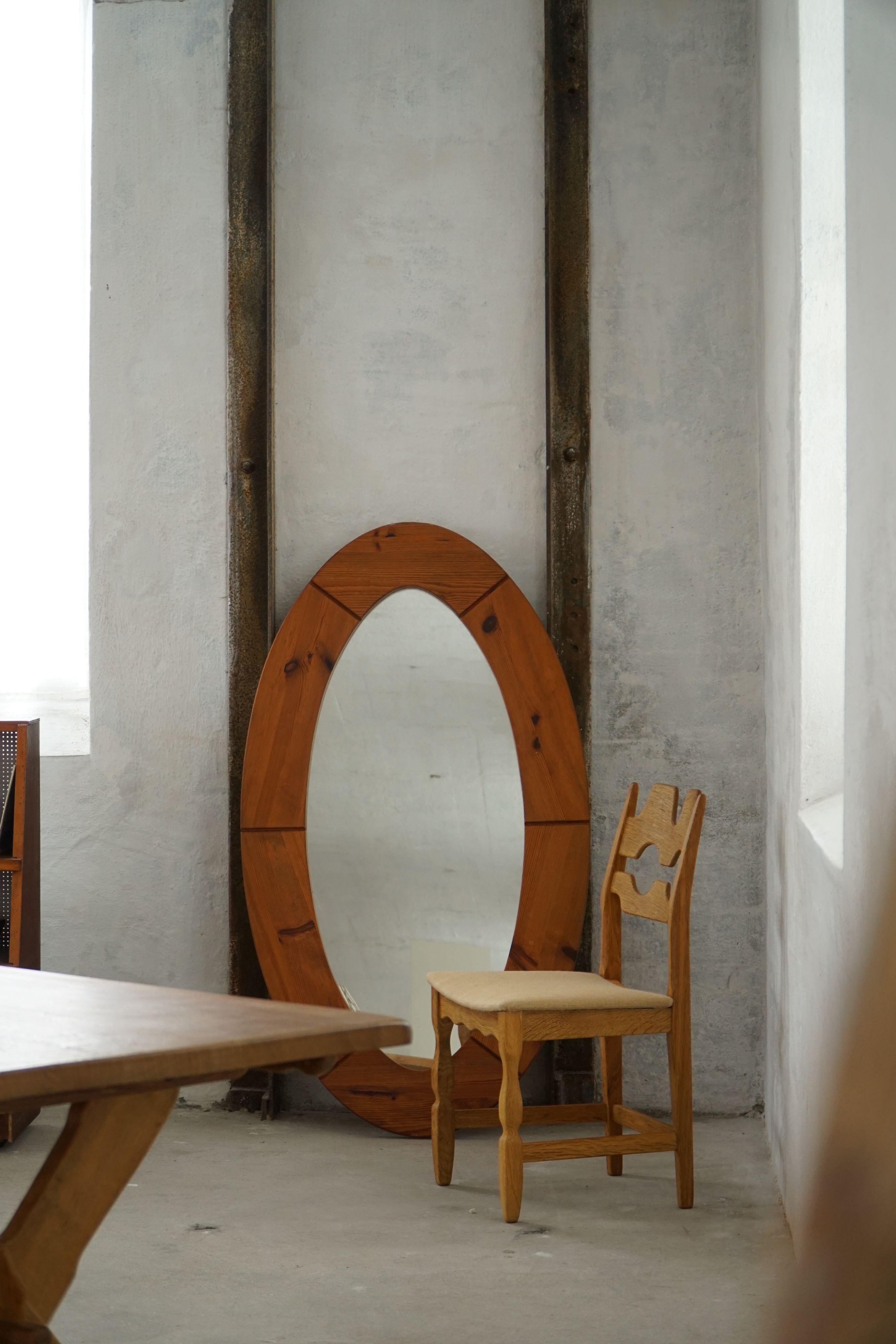 Large Oval Wall Mirror in Solid Pine by Glasmäster Markaryd, Sweden, 1960s For Sale 6