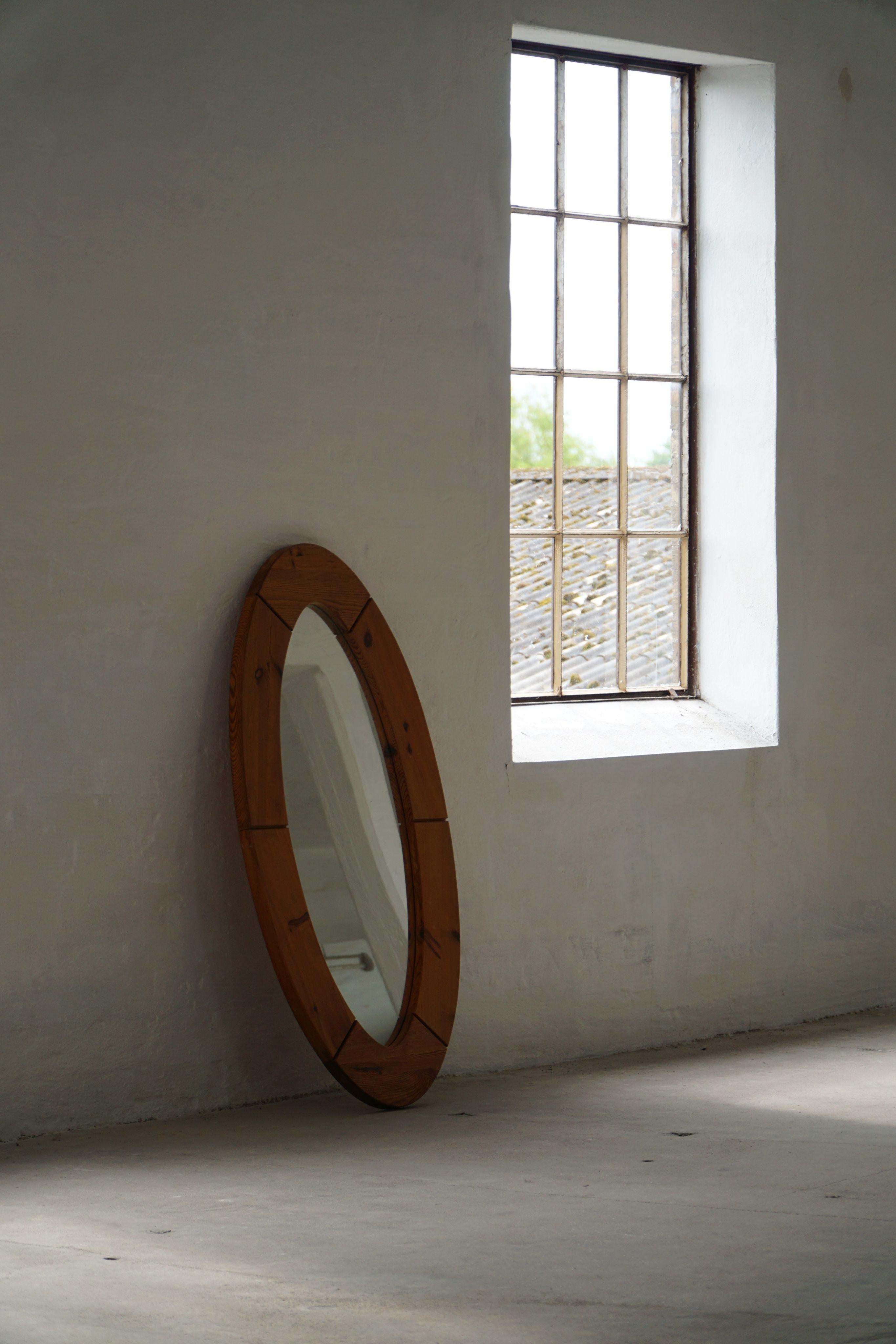 Large Oval Wall Mirror in Solid Pine by Glasmäster Markaryd, Sweden, 1960s For Sale 1