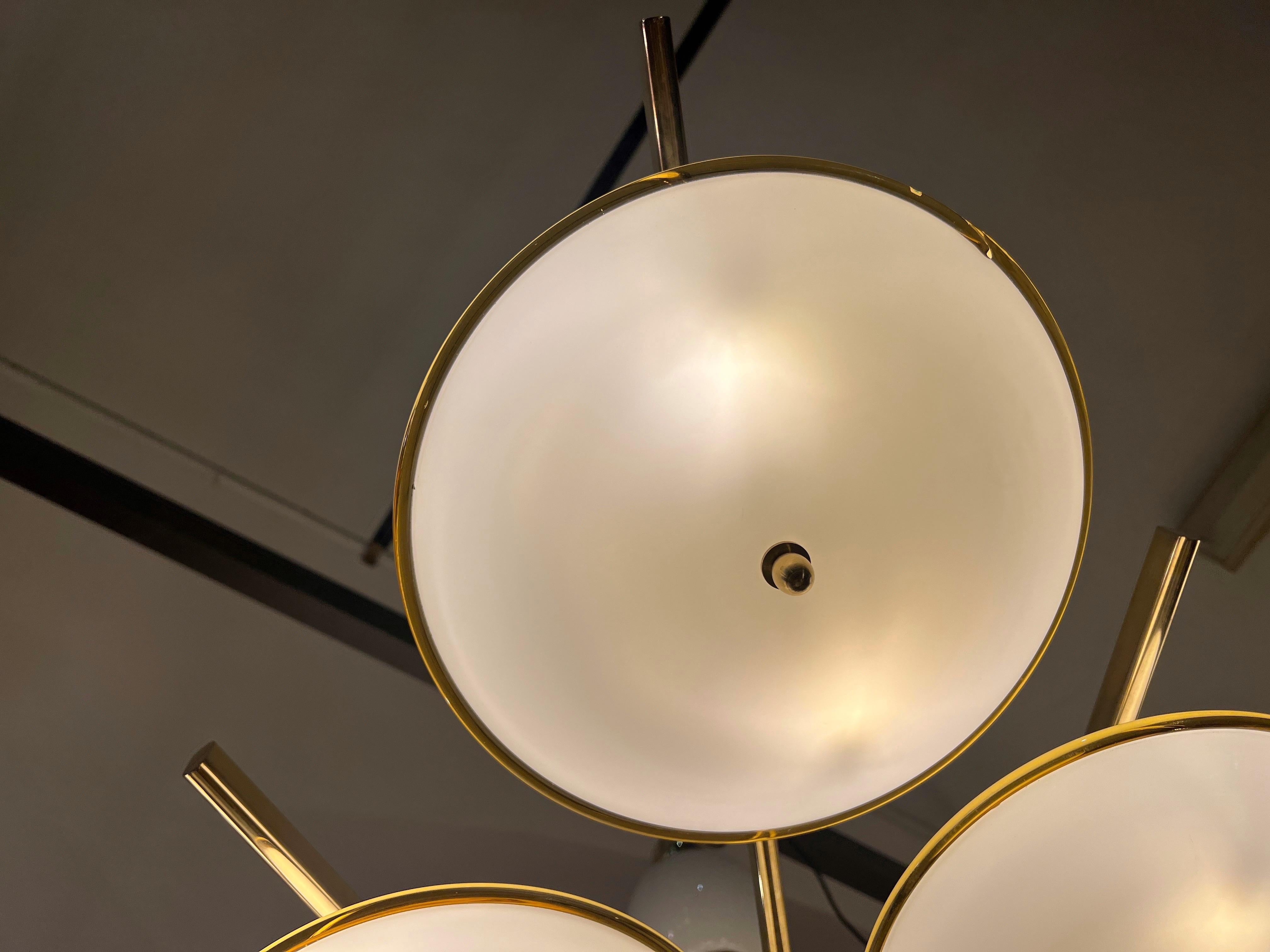 Large Round White and Amber Toned Murano Glass Chandelier by Vistosi, 1970 For Sale 4