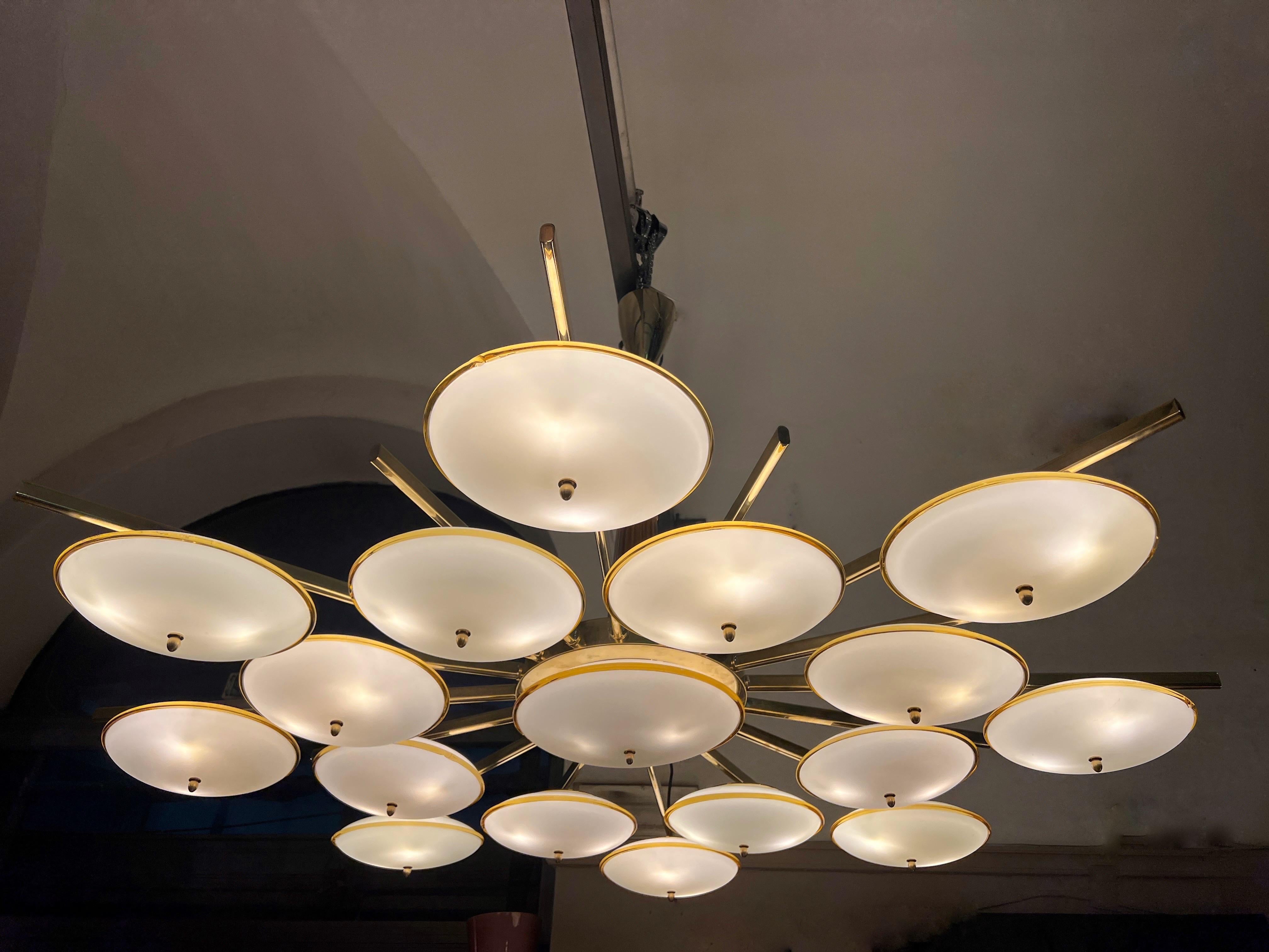 Large Round White and Amber Toned Murano Glass Chandelier by Vistosi, 1970 For Sale 12