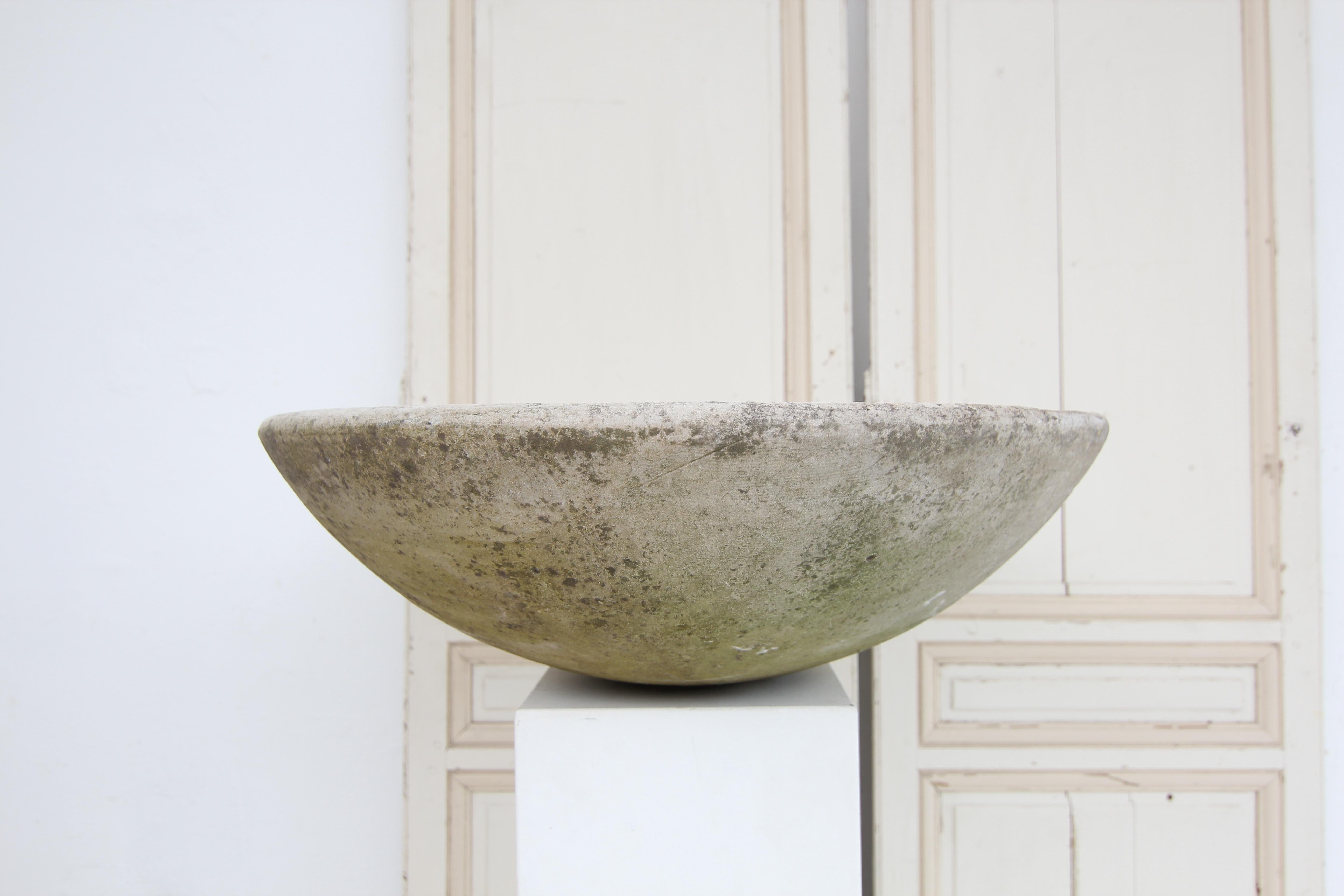 Large Round Willy Guhl Planter In Good Condition For Sale In Dusseldorf, DE