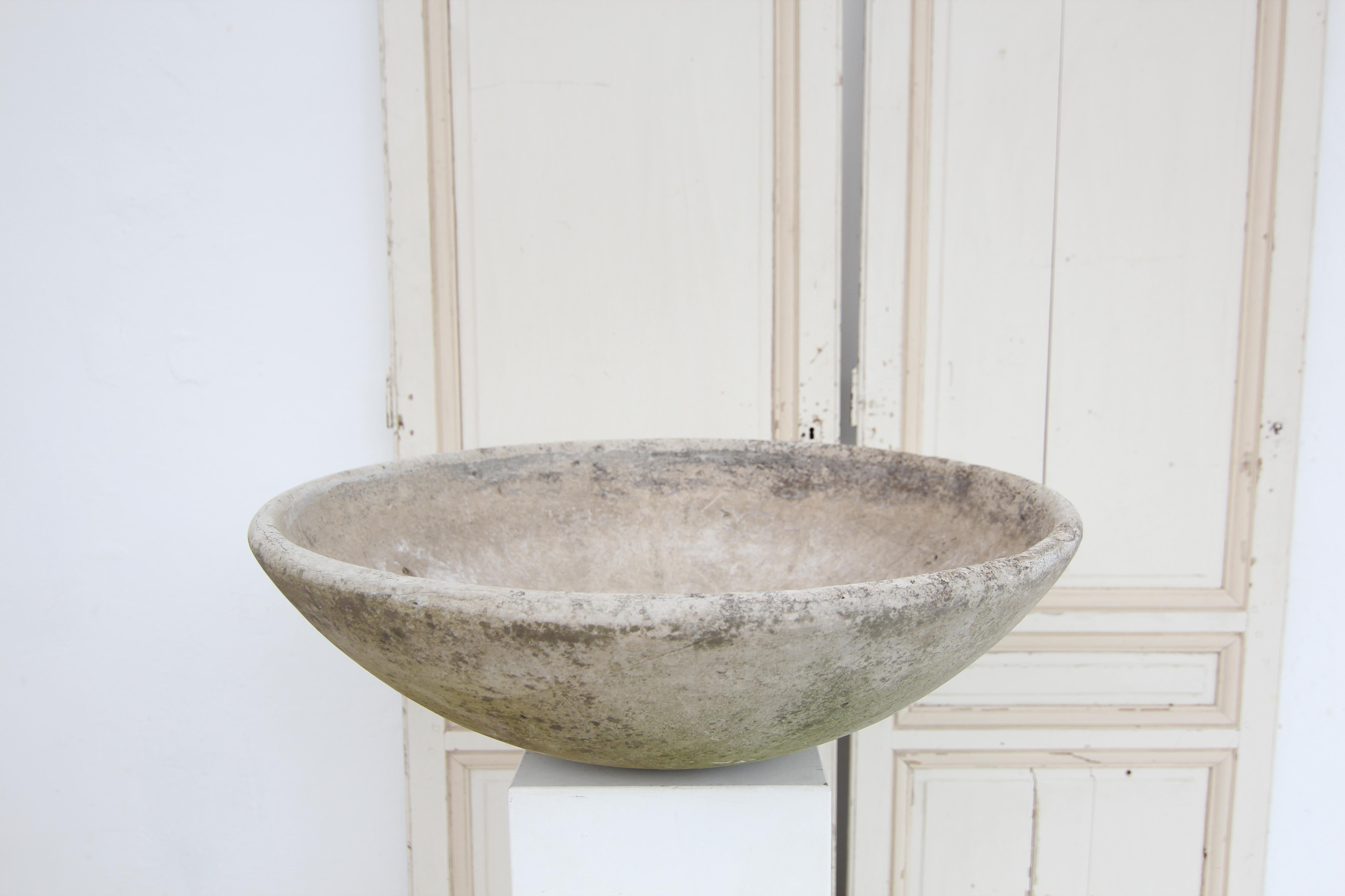 20th Century Large Round Willy Guhl Planter For Sale