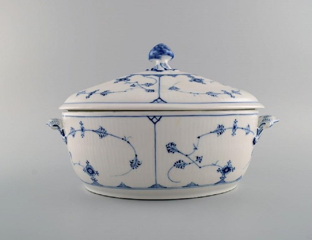 royal copenhagen soup tureen