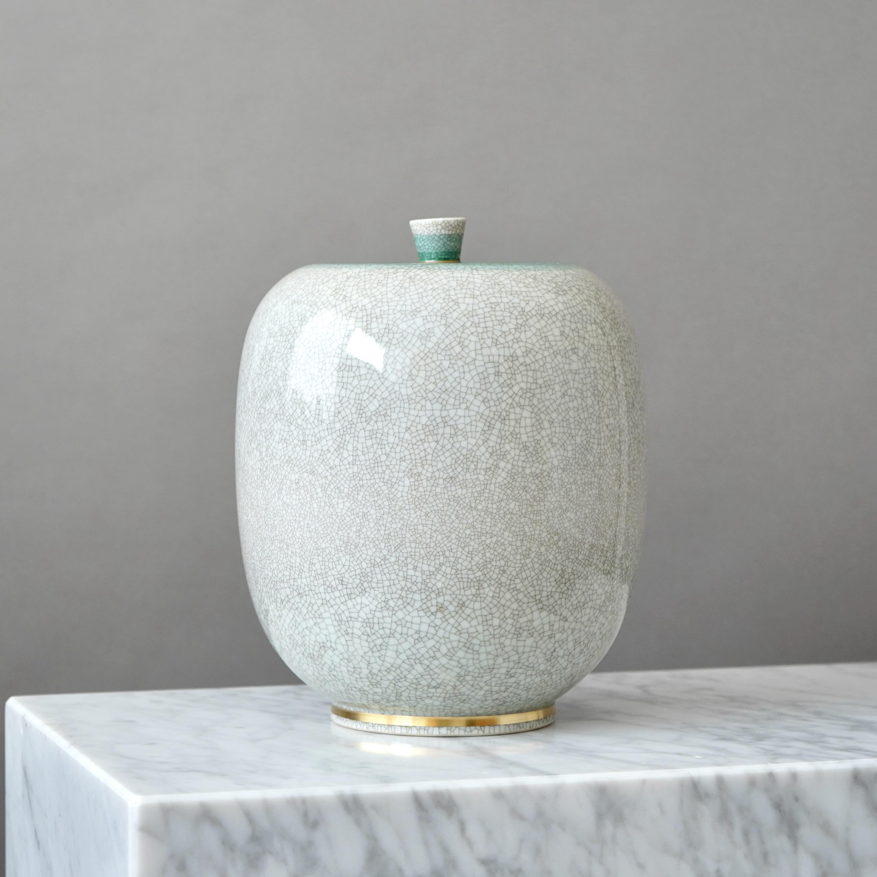 Ceramica Urna con coperchio grande di Royal Copenhagen in vetro craquelé. Thorkild Olsen, Danimarca, 1951. in vendita
