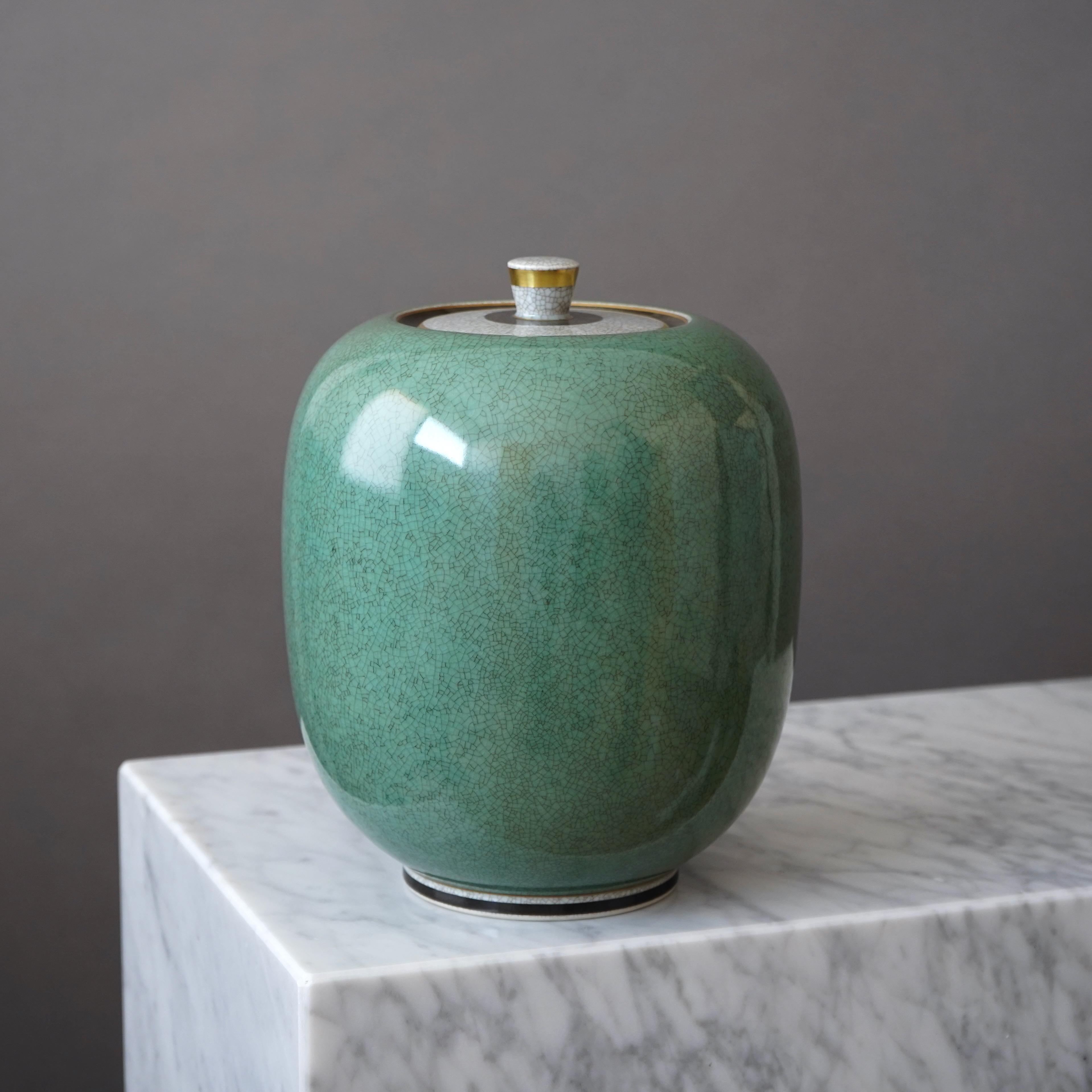 Large Royal Copenhagen Crackle Glazed Lidded Urn. Thorkild Olsen, Denmark, 1961. For Sale 2